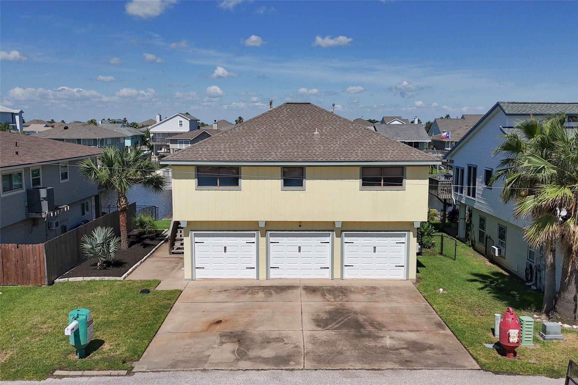 1187 Sailfish Street, Bayou Vista, TX 77563 1187 Sailfish Street, Bayou Vista, TX 77563