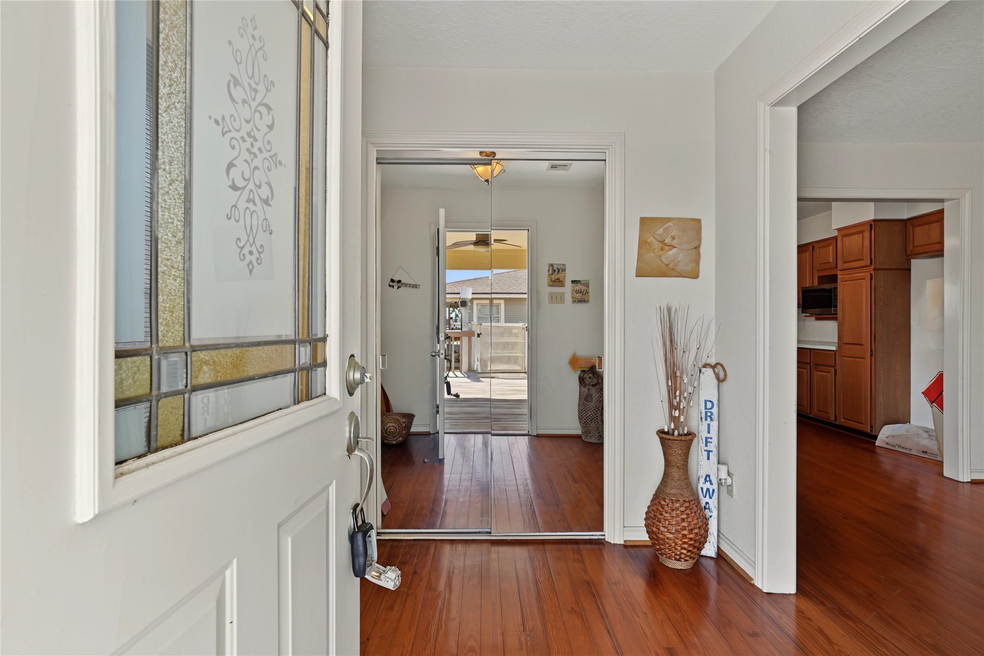 1187 Sailfish Street, Bayou Vista, TX 77563 1187 Sailfish Street, Bayou Vista, TX 77563