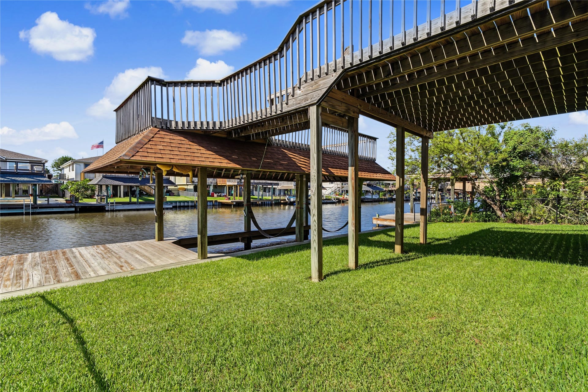 1187 Sailfish Street, Bayou Vista, TX 77563 1187 Sailfish Street, Bayou Vista, TX 77563