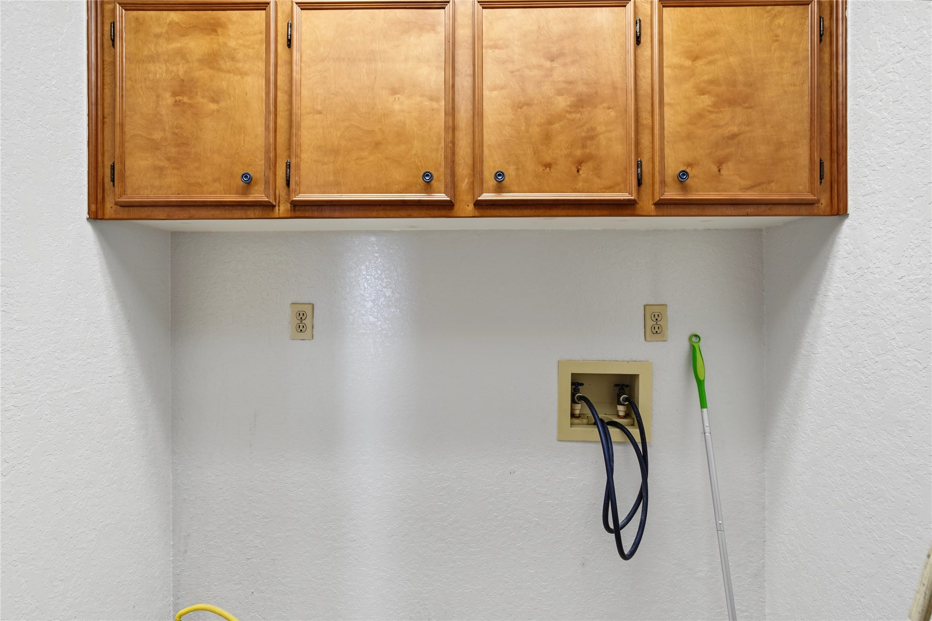1187 Sailfish Street, Bayou Vista, TX 77563 1187 Sailfish Street, Bayou Vista, TX 77563