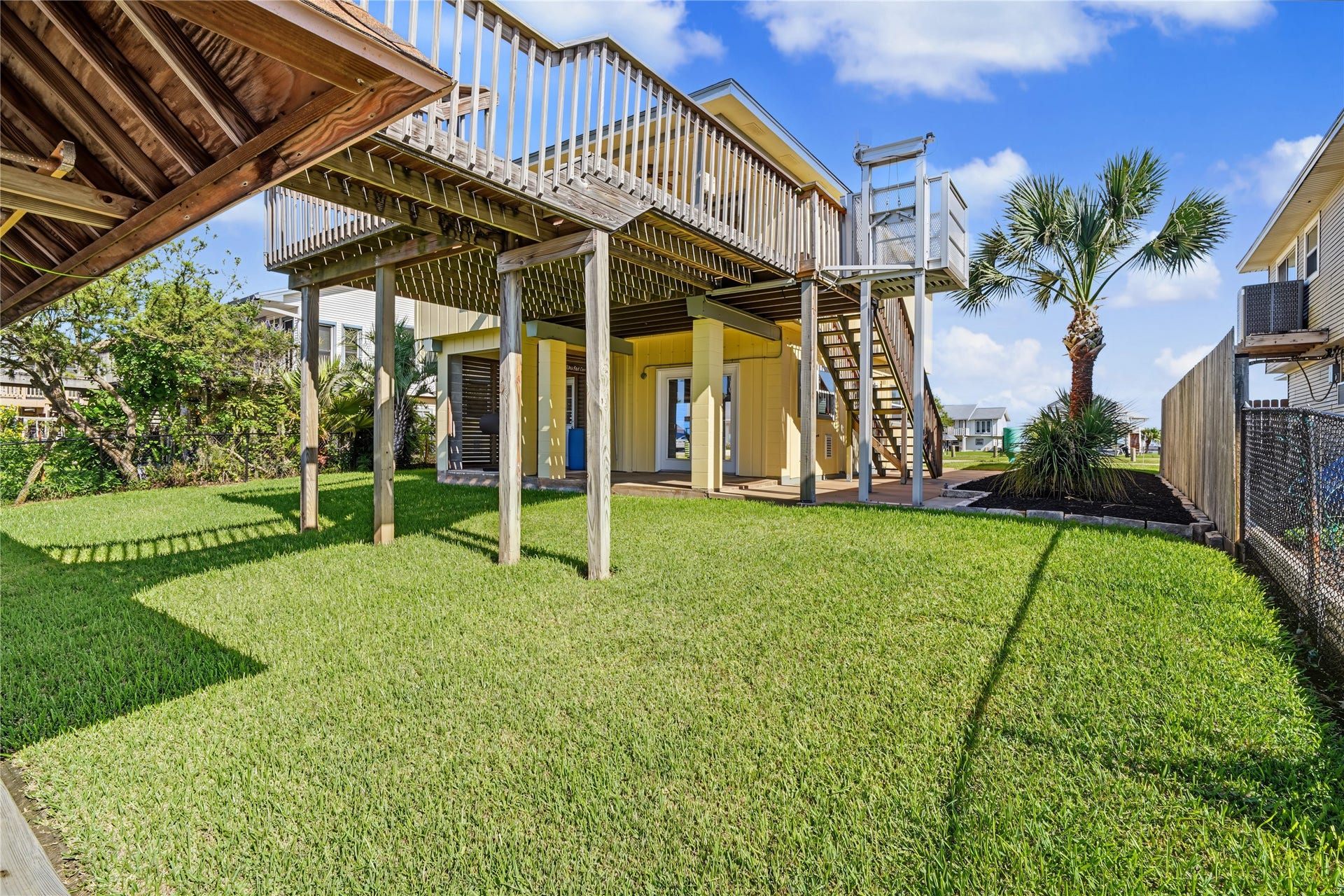 1187 Sailfish Street, Bayou Vista, TX 77563 1187 Sailfish Street, Bayou Vista, TX 77563
