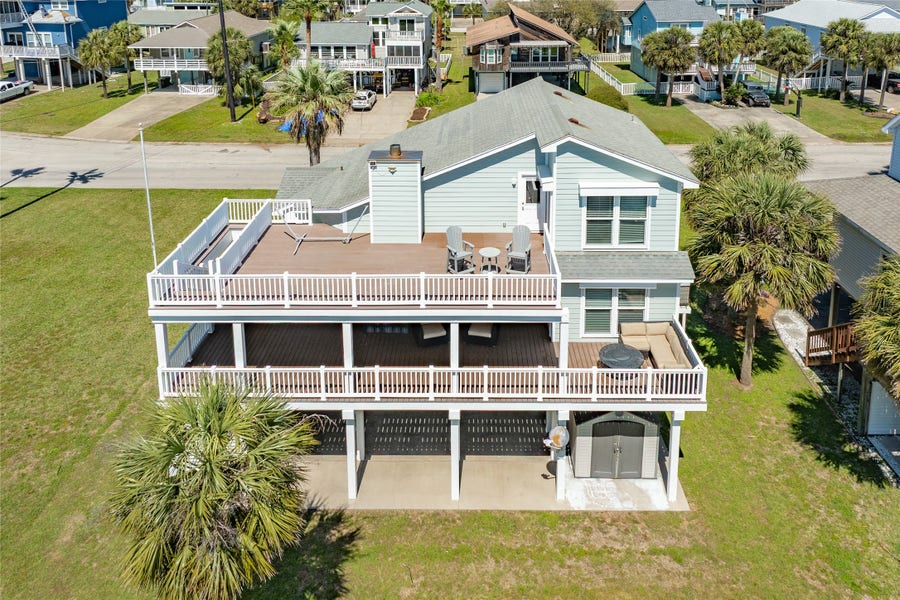 Property photo for 13827 Pirates Beach Boulevard, Galveston, TX