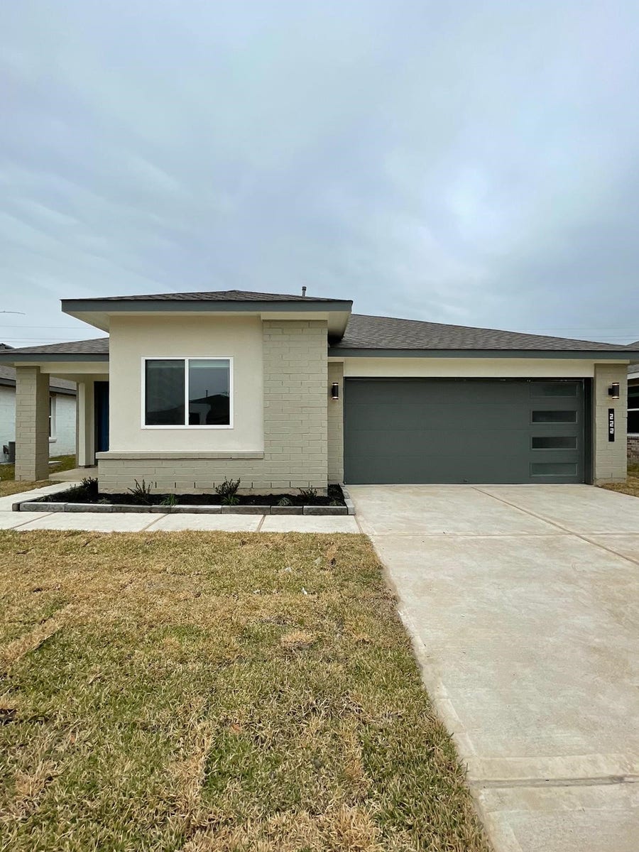 Property photo for 222 John House Lane, Rosharon, TX