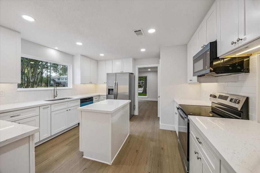 Property photo for 11947 Fawnview Drive, Houston, TX