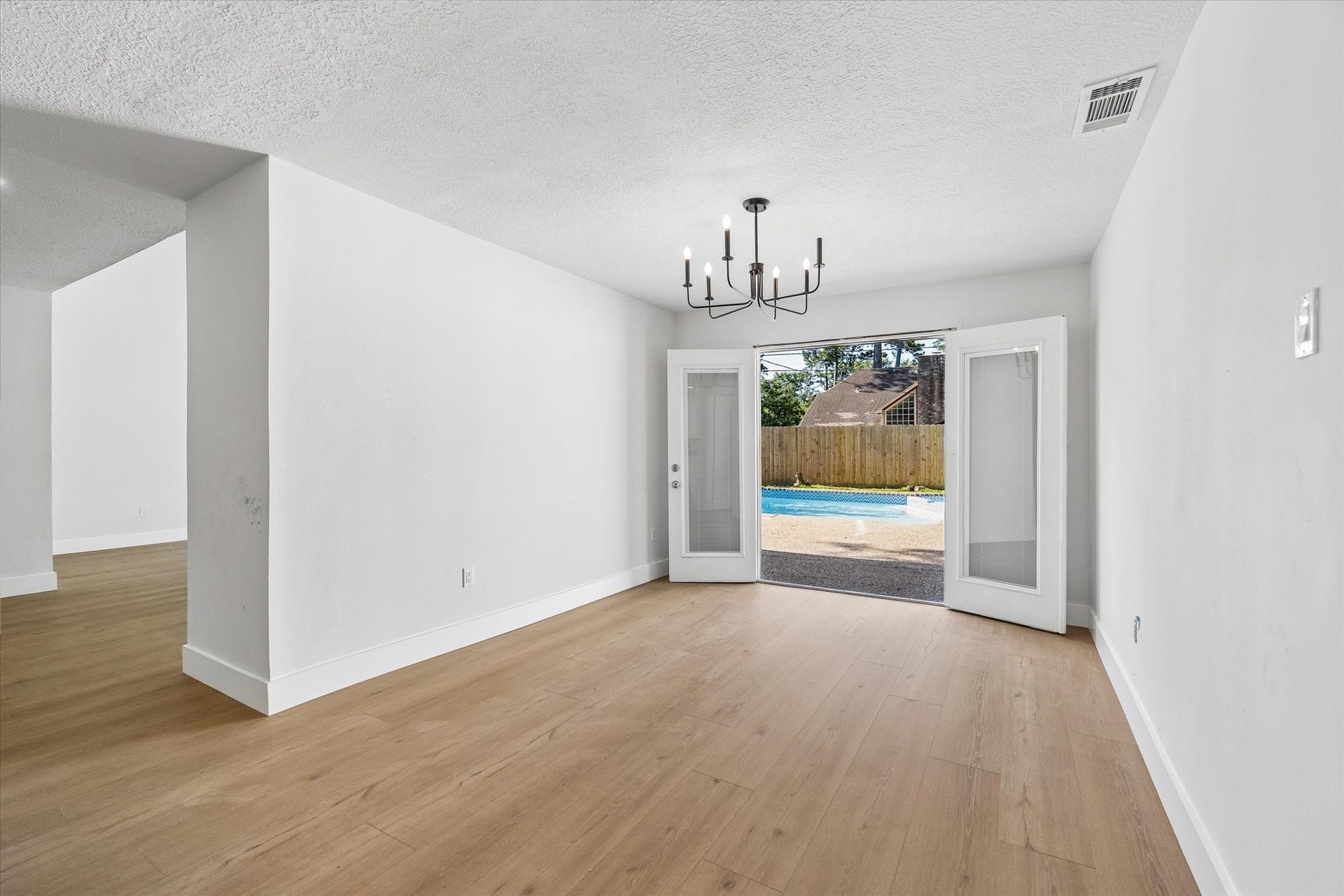 11947 Fawnview Drive, Houston, TX 77070 11947 Fawnview Drive, Houston, TX 77070