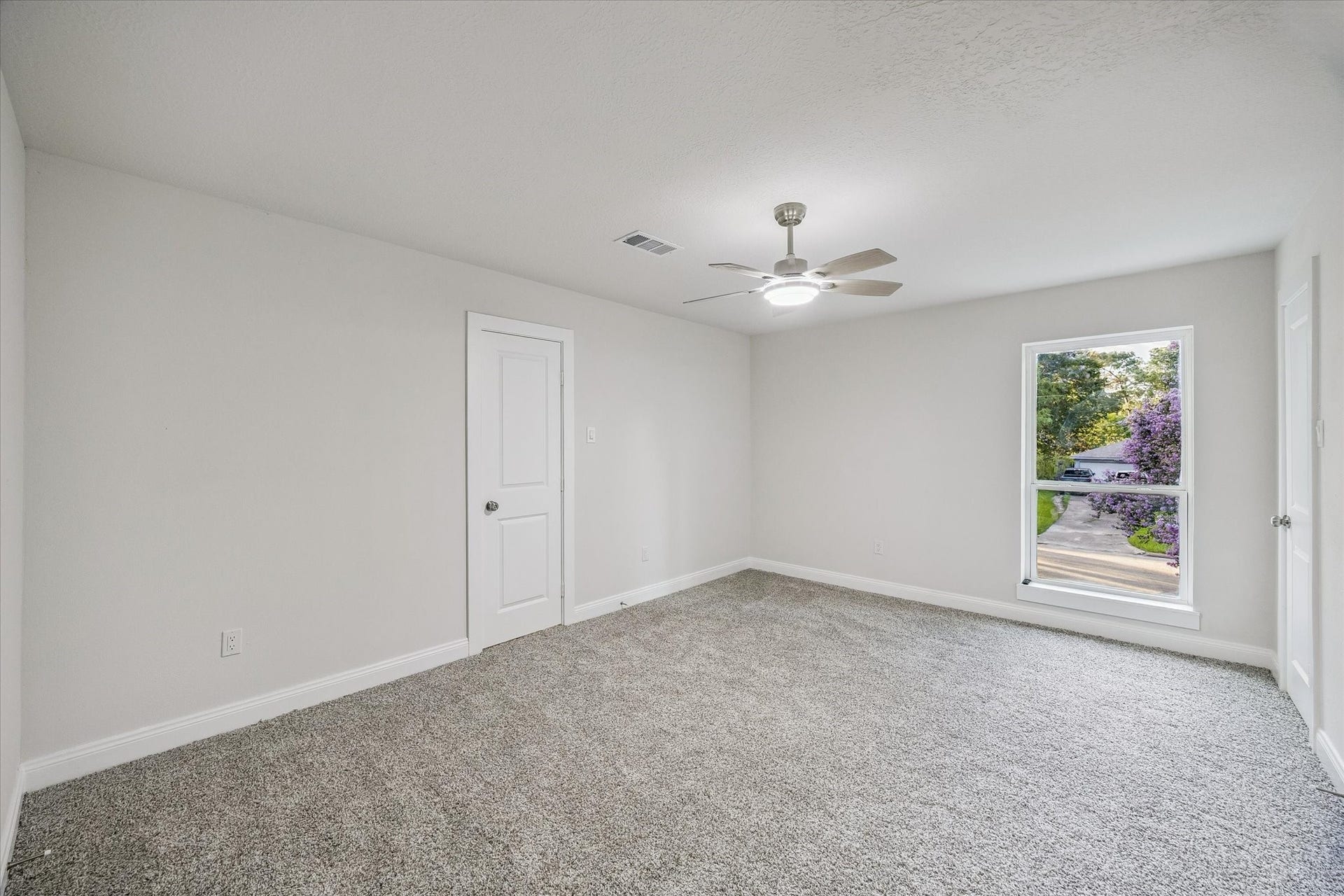 11947 Fawnview Drive, Houston, TX 77070 10x17 2nd floor bedroom. newly laid carpet throughout the second floor.