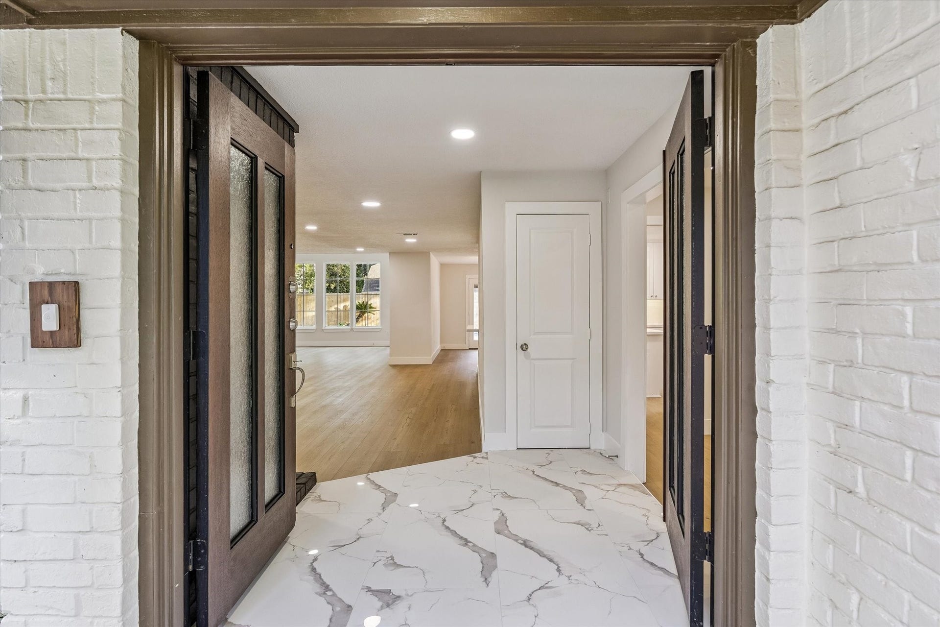 11947 Fawnview Drive, Houston, TX 77070 entry