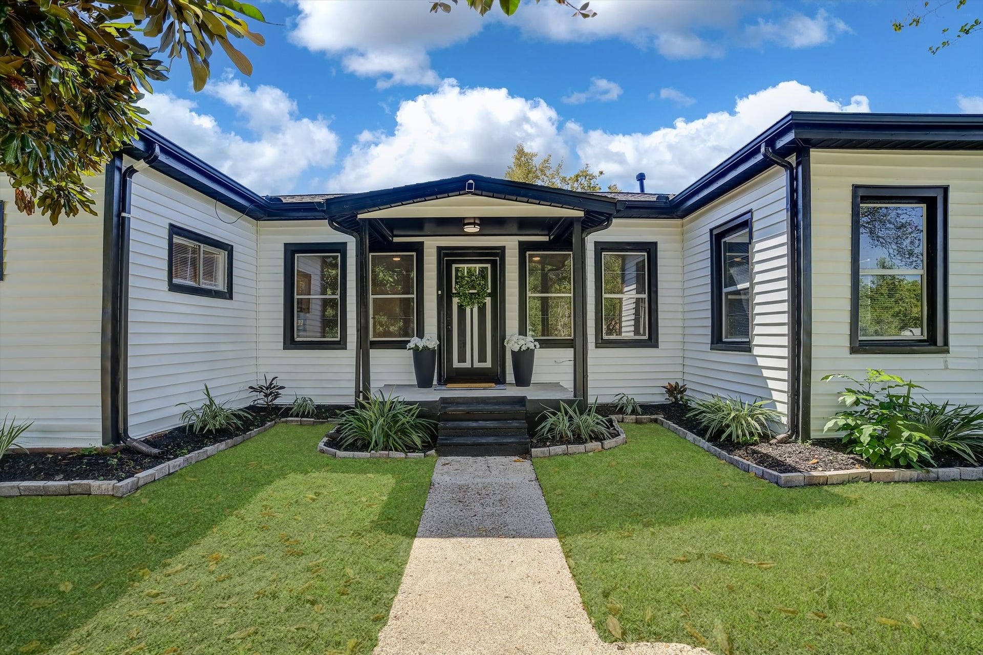 6405 Woodrow Street, Texas City, TX 77591 6405 Woodrow Street, Texas City, TX 77591