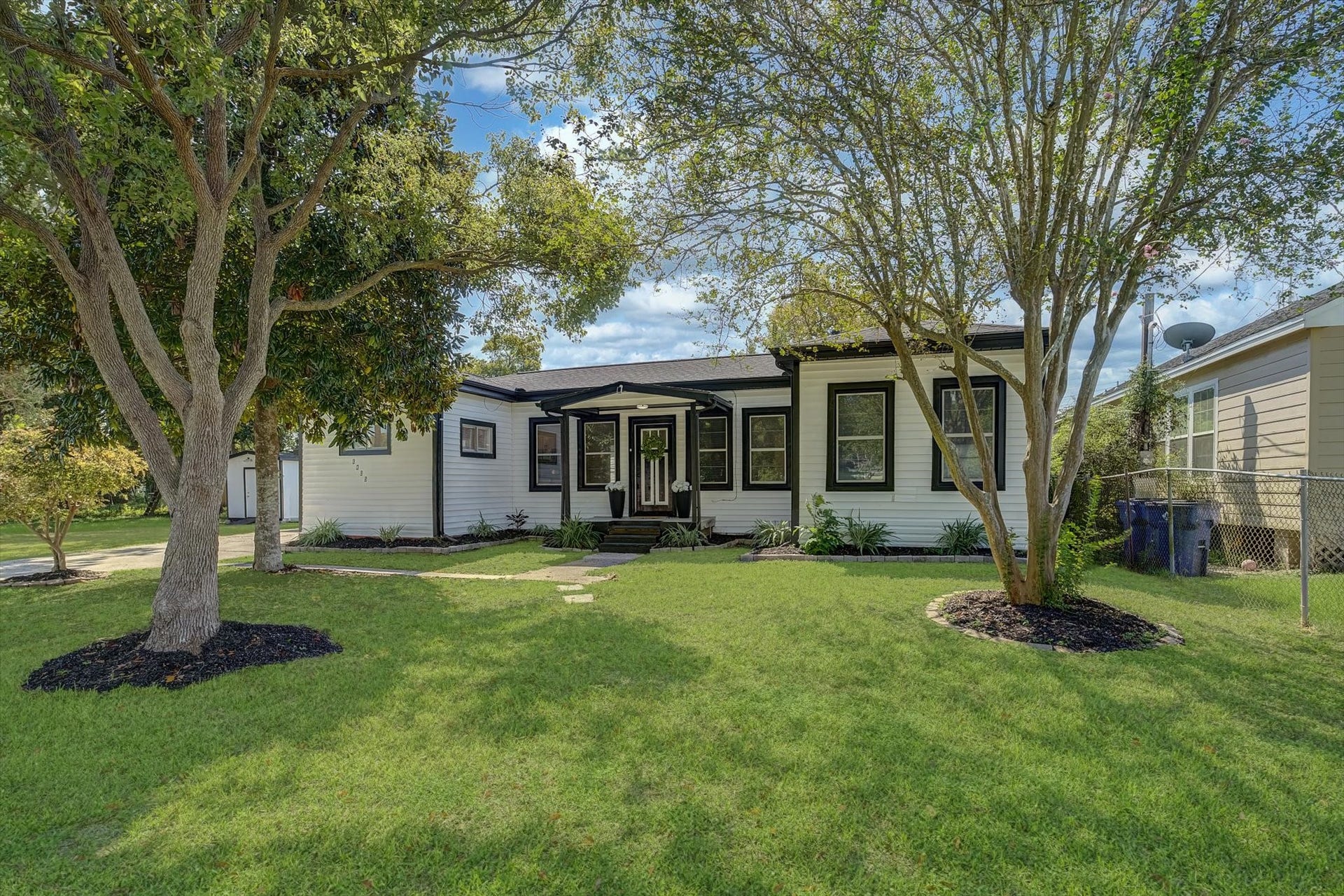 6405 Woodrow Street, Texas City, TX 77591 6405 Woodrow Street, Texas City, TX 77591