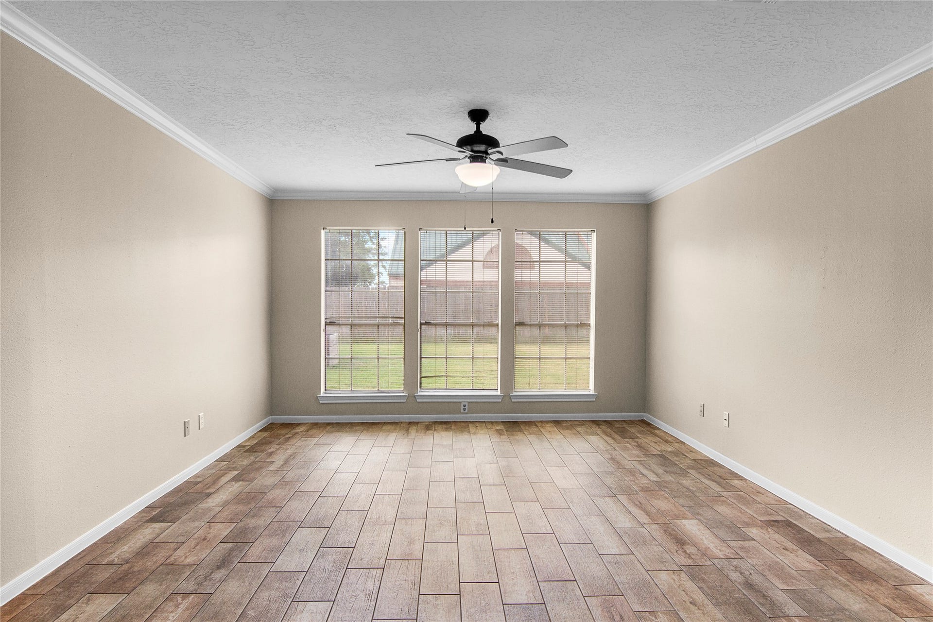 12503 Oakcroft Drive, Houston, TX 77070 the 1st floor primary bedroom is private and expansive
