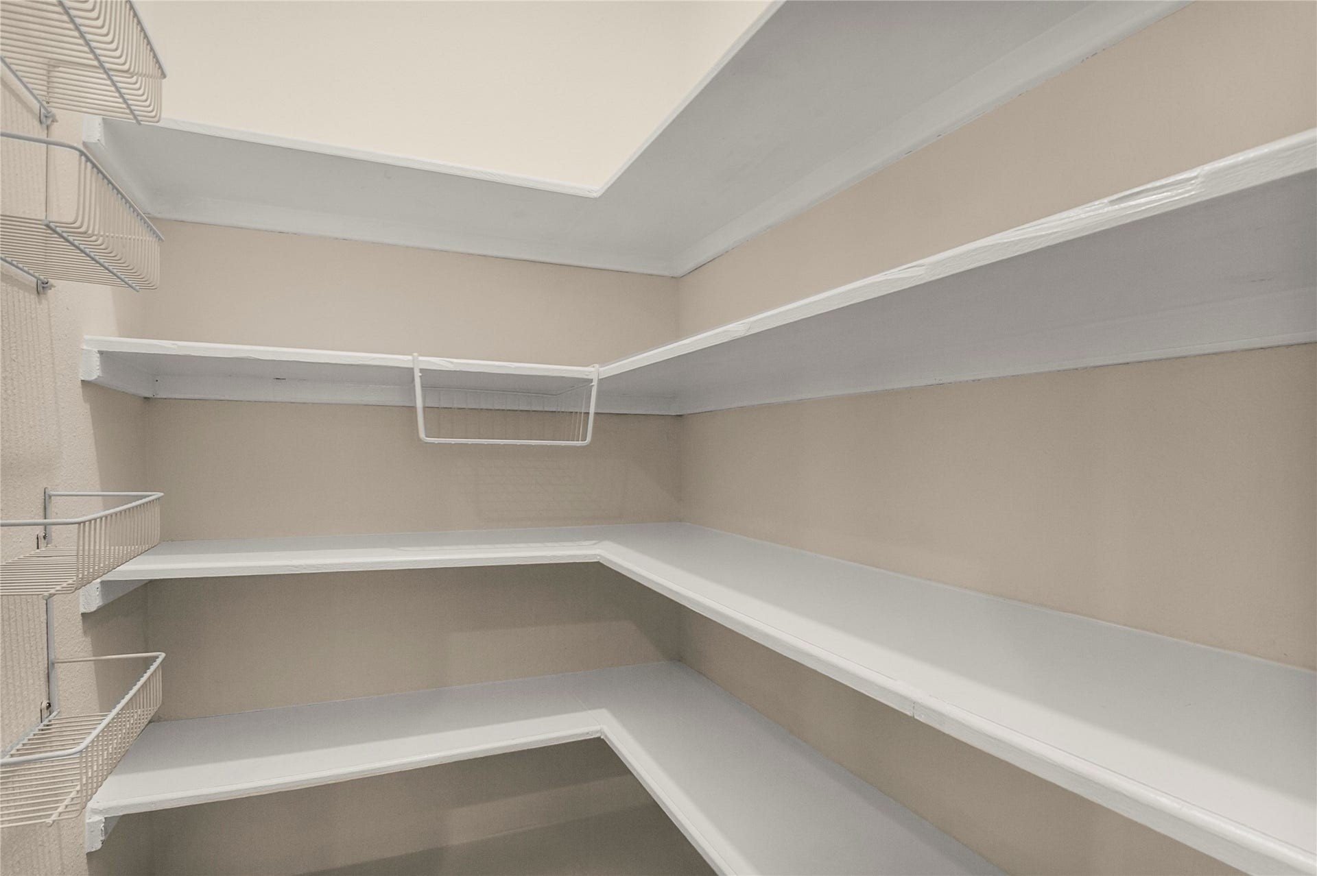 12503 Oakcroft Drive, Houston, TX 77070 plenty of space in the walk in pantry
