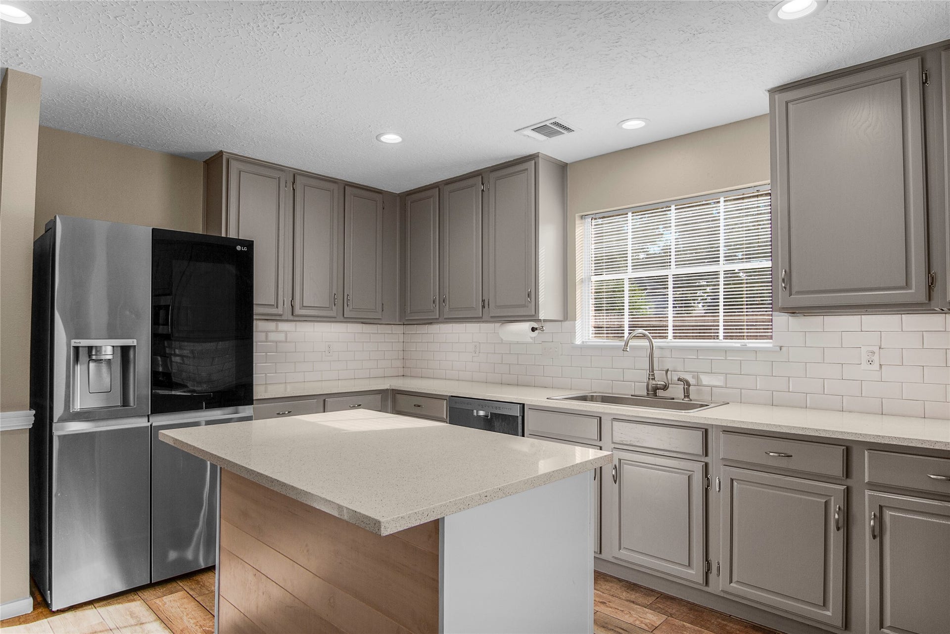 12503 Oakcroft Drive, Houston, TX 77070 upgraded appliances come with the home