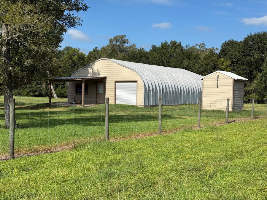 Property photo for 2988 County Road 5, West Columbia, TX