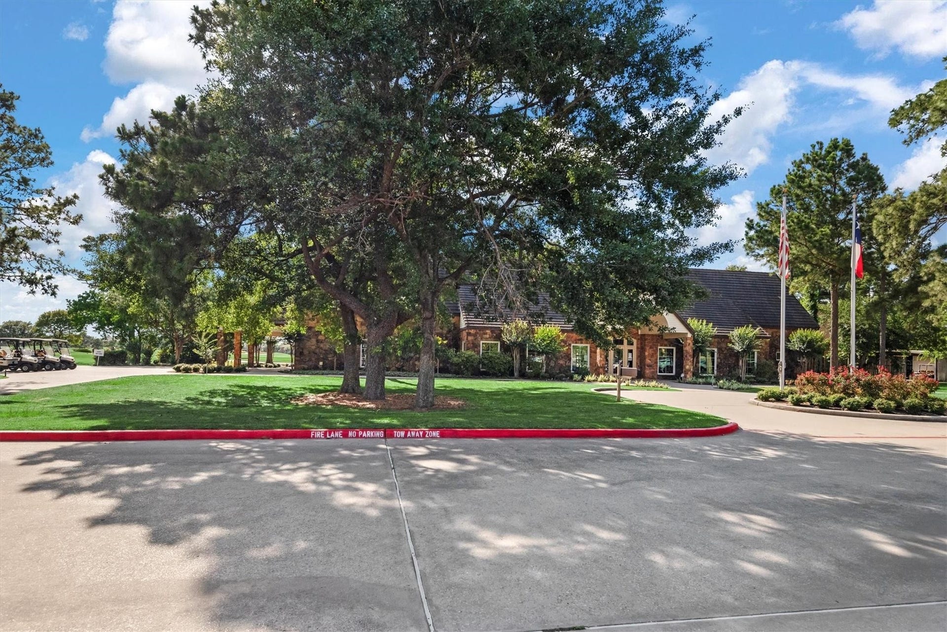 43 Highclere Park Drive, Spring, TX 77379 27-hole Gleannloch Pines golf course & Club