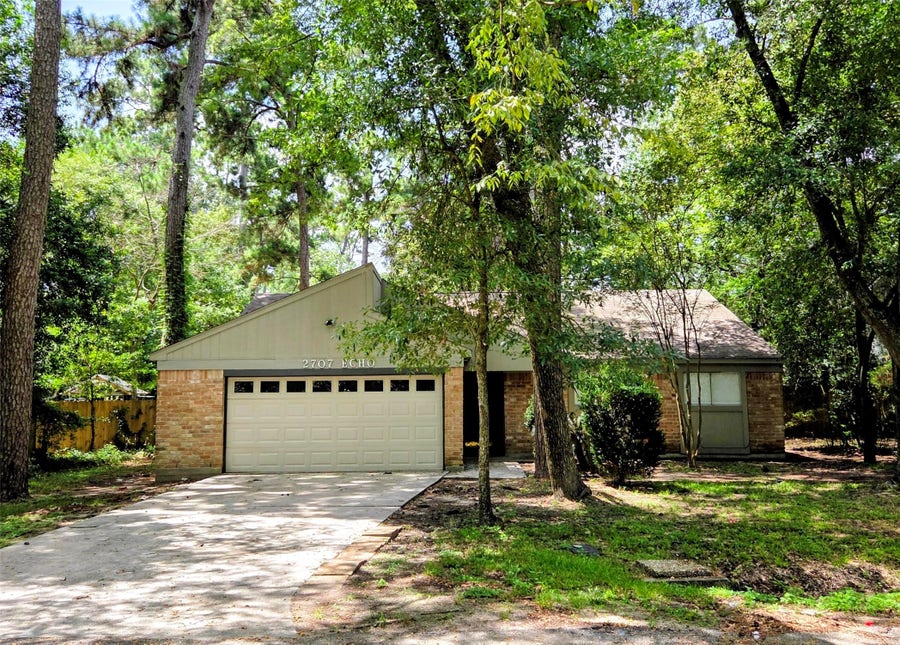 Property photo for 2707 Echo Street, The Woodlands, TX