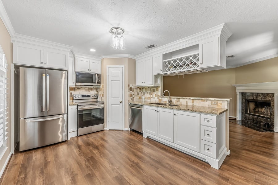 Property photo for 511 Springwood Drive, Conroe, TX
