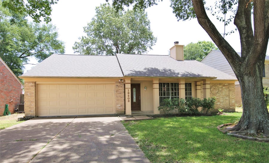 Property photo for 18203 Brooknoll Drive, Houston, TX