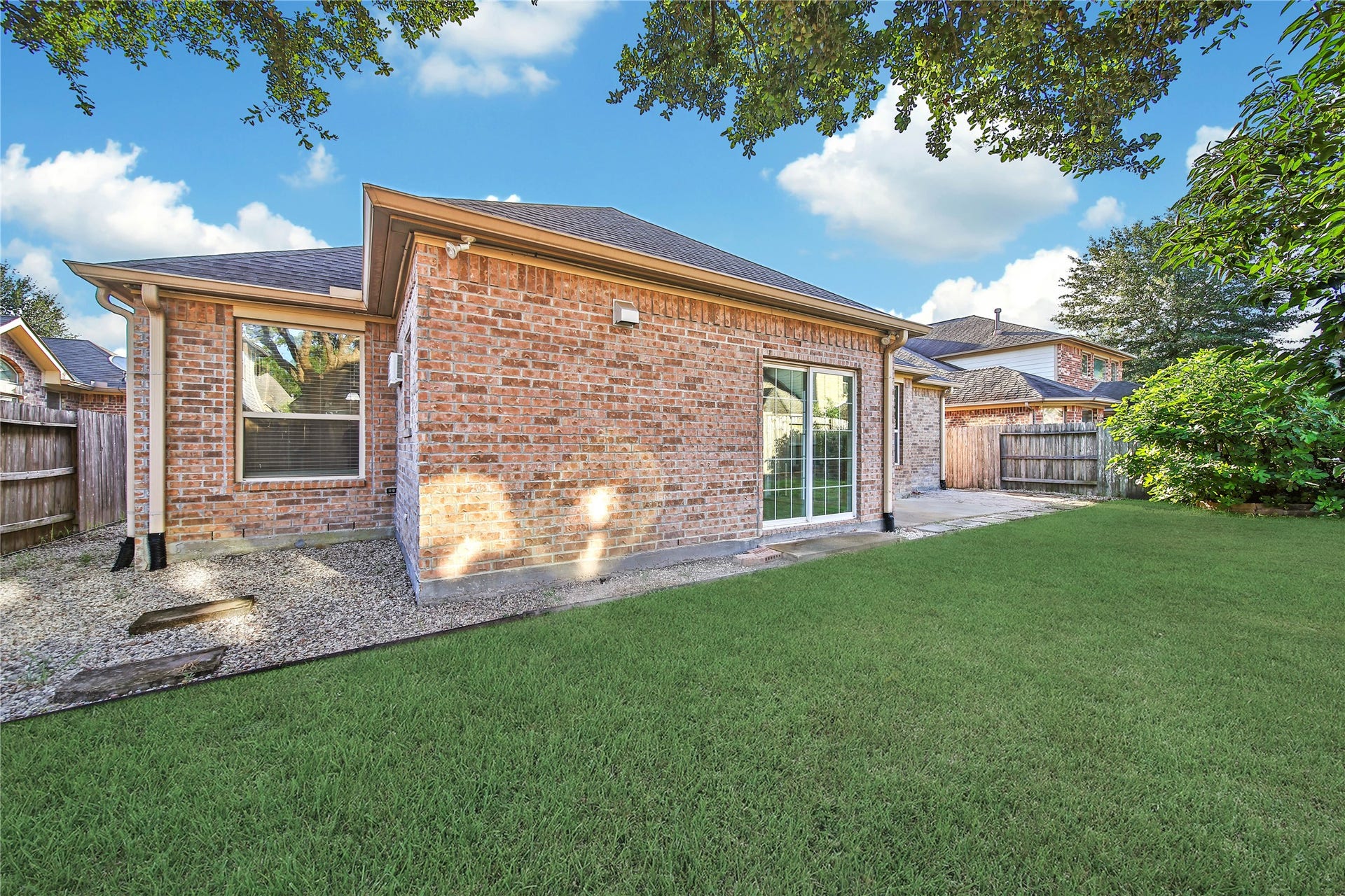 25208 Forest Ledge Drive, Porter, TX 77365