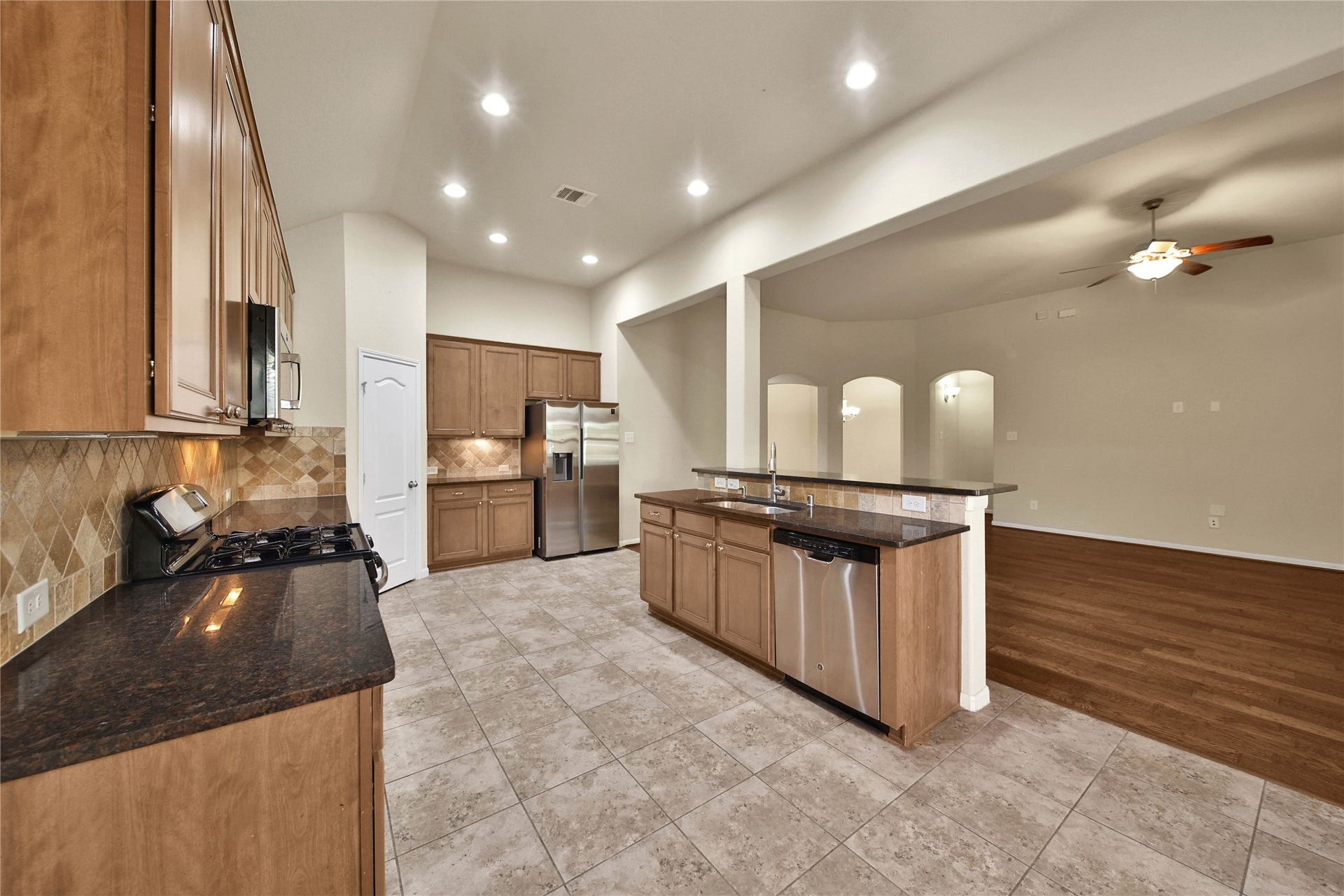 25208 Forest Ledge Drive, Porter, TX 77365