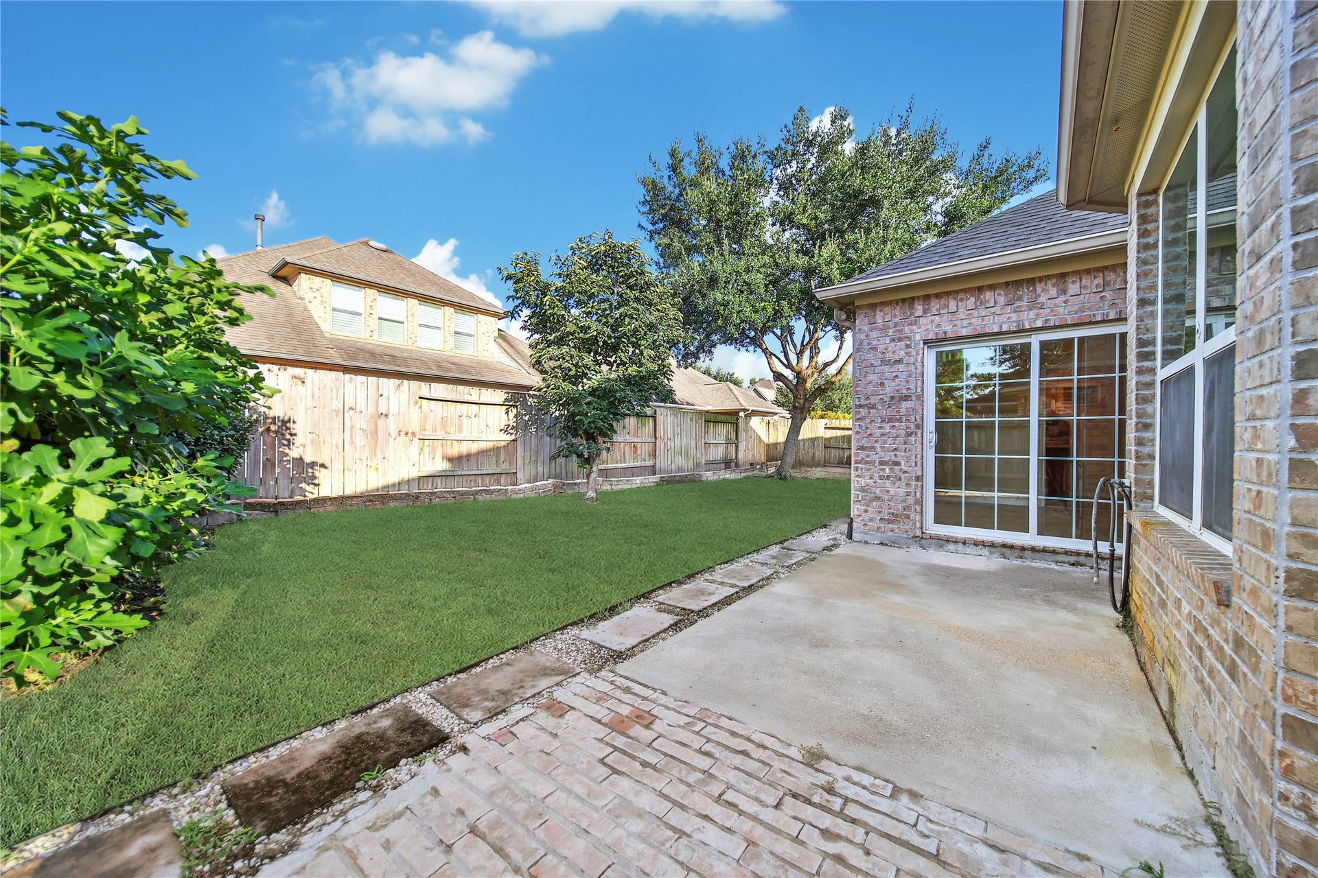 25208 Forest Ledge Drive, Porter, TX 77365