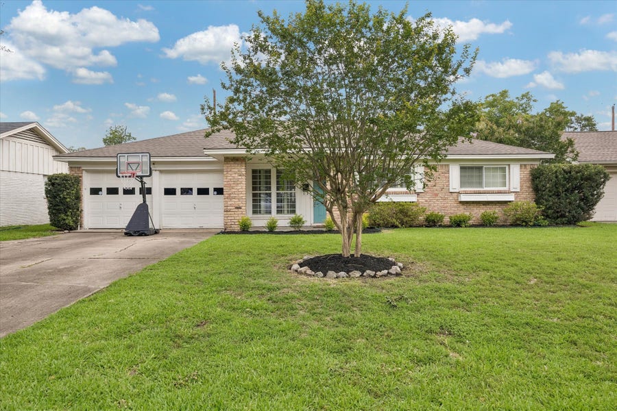Property photo for 9626 Vogue Lane, Houston, TX