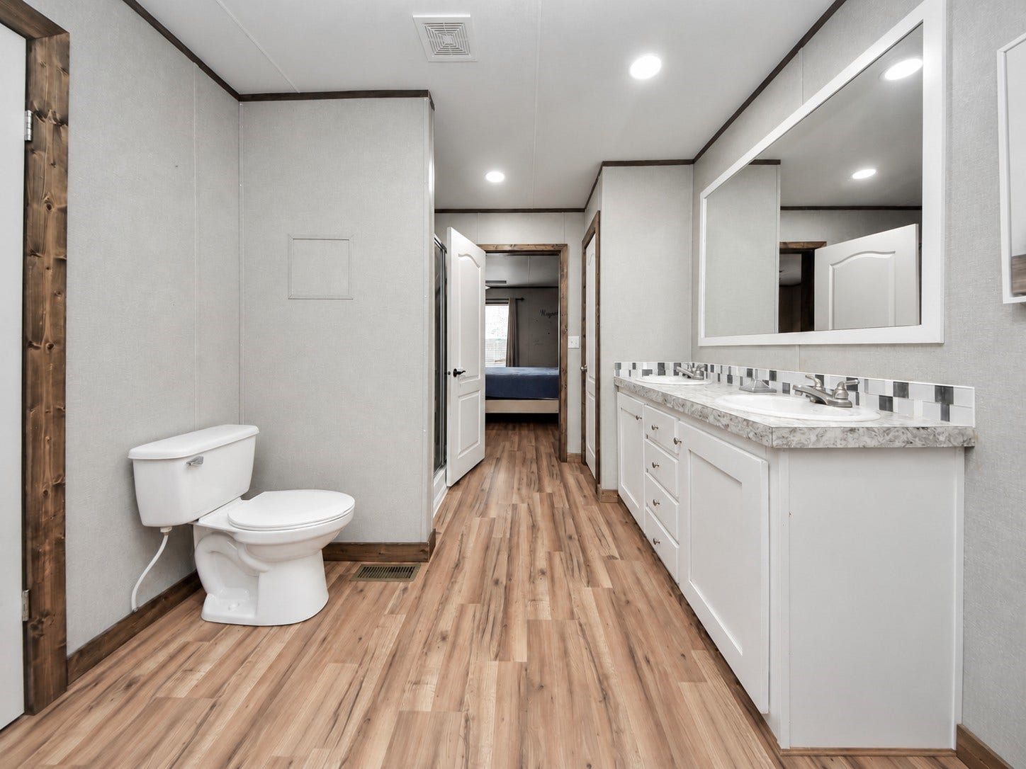 12565 Royal Green Drive, Conroe, TX 77303 Primary bathroom