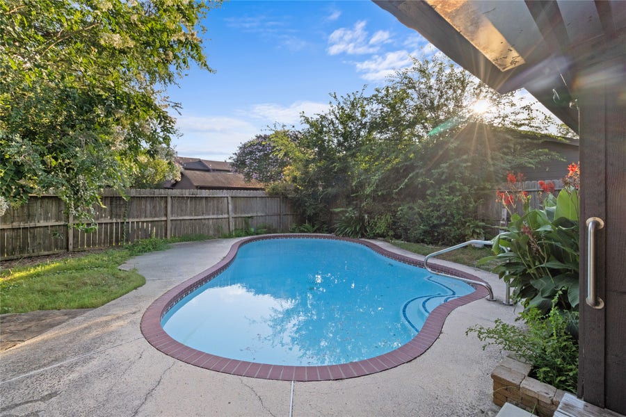 Property photo for 2229 Broadlawn Drive, Houston, TX