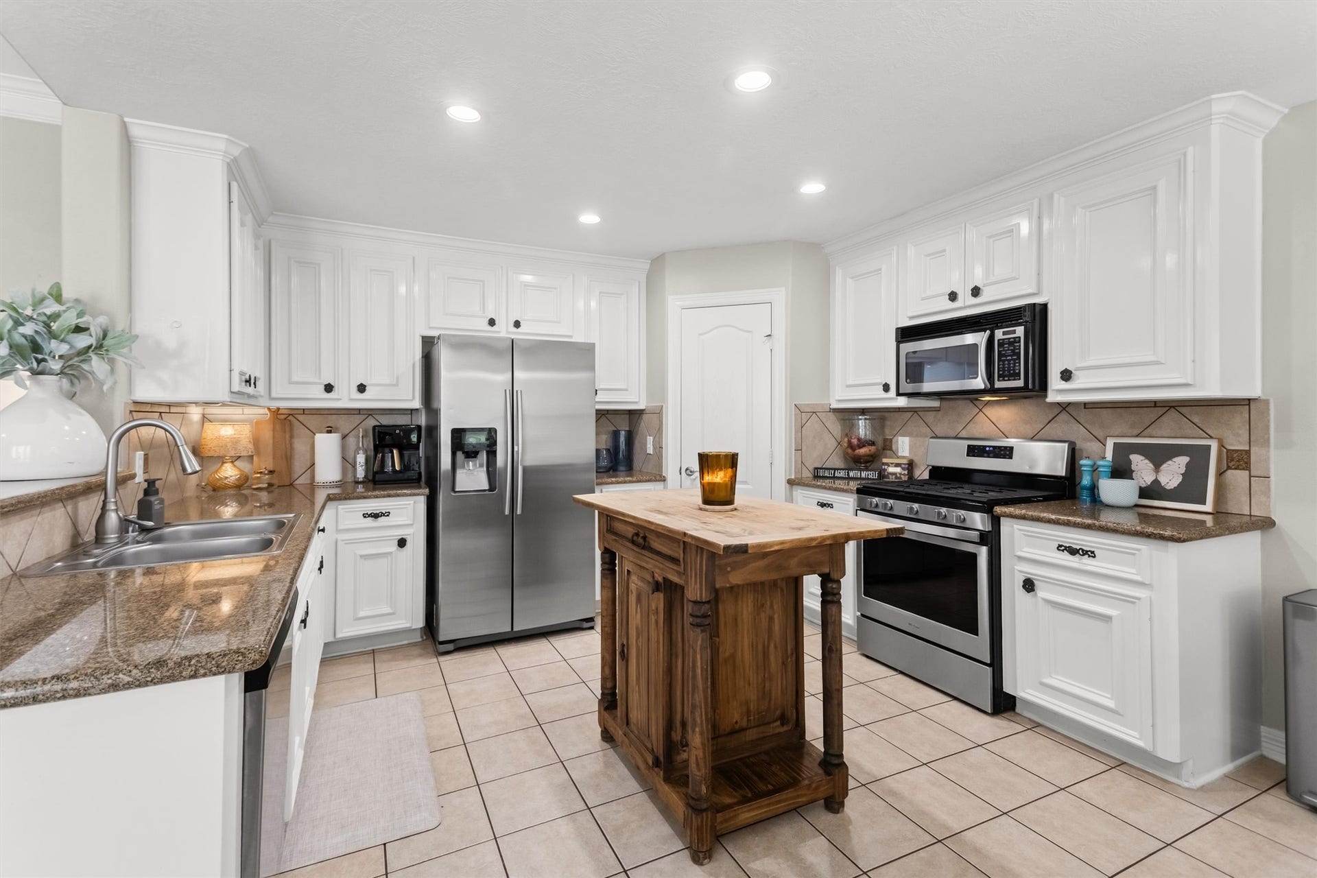 12762 Point Aquarius Boulevard, Willis, TX 77318 12762 Point Aquarius Boulevard, Willis, TX 77318