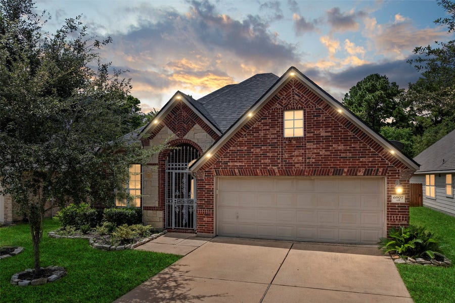 Property photo for 6907 Birnam Garden Lane, Houston, TX