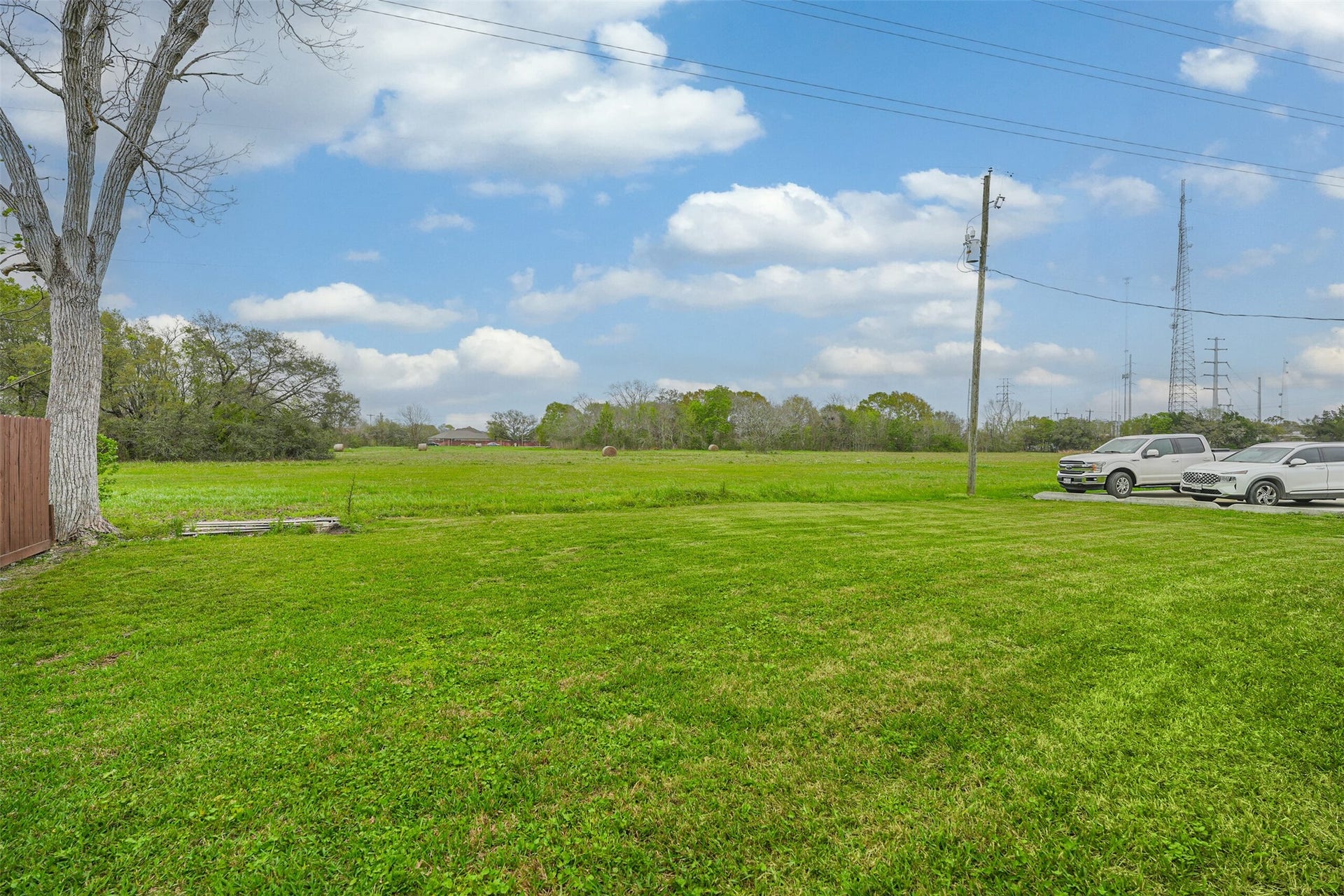 1408 W Highway 6, Alvin, TX 77511 1408 W Highway 6, Alvin, TX 77511