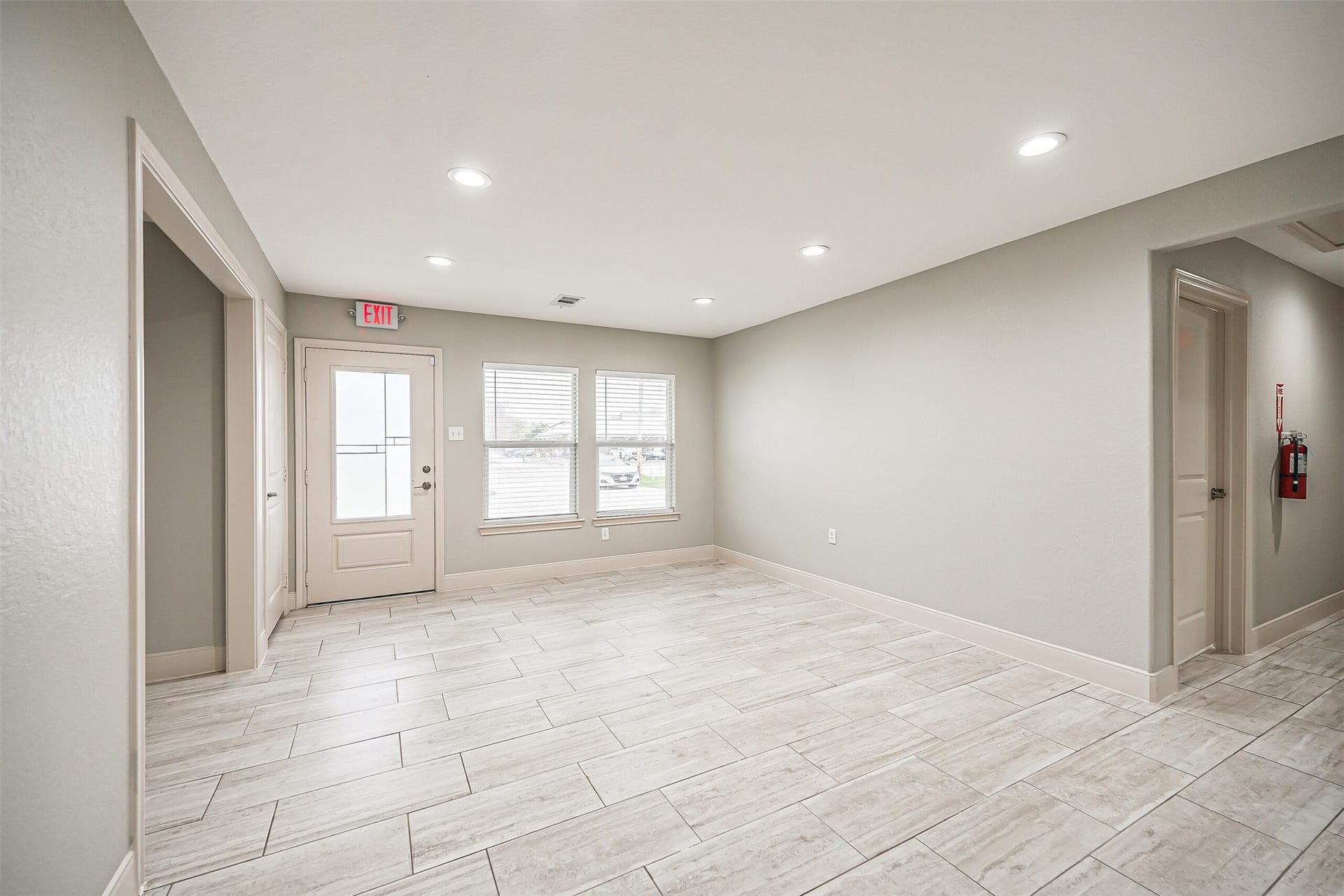 1408 W Highway 6, Alvin, TX 77511 1408 W Highway 6, Alvin, TX 77511