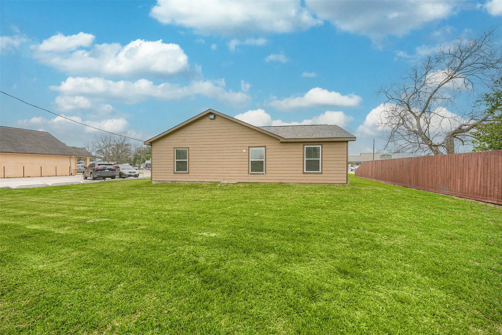 1408 W Highway 6, Alvin, TX 77511 1408 W Highway 6, Alvin, TX 77511