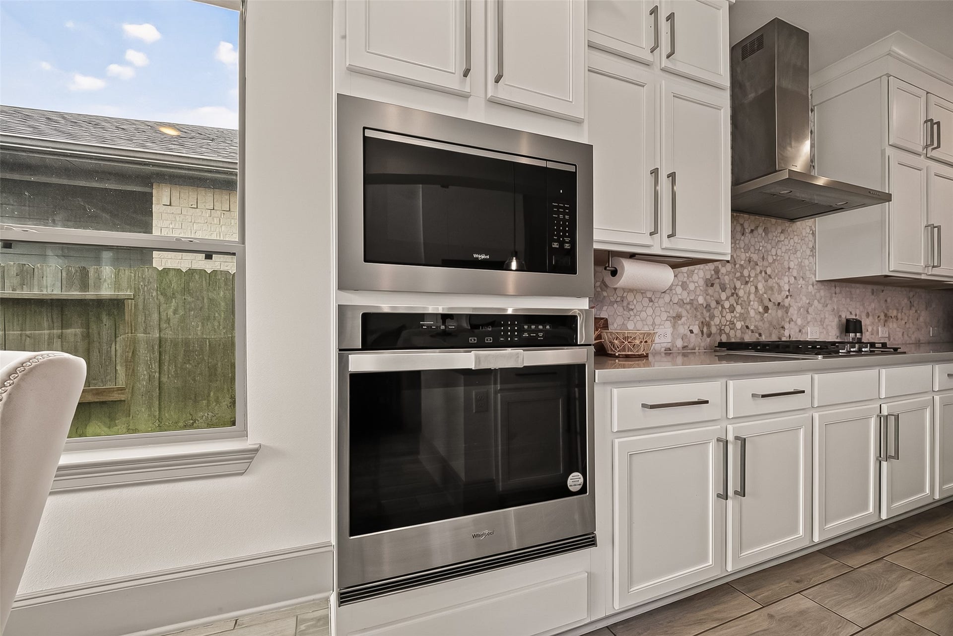 2225 Bellano Bay Drive, La Marque, TX 77568 2225 Bellano Bay Drive, La Marque, TX 77568