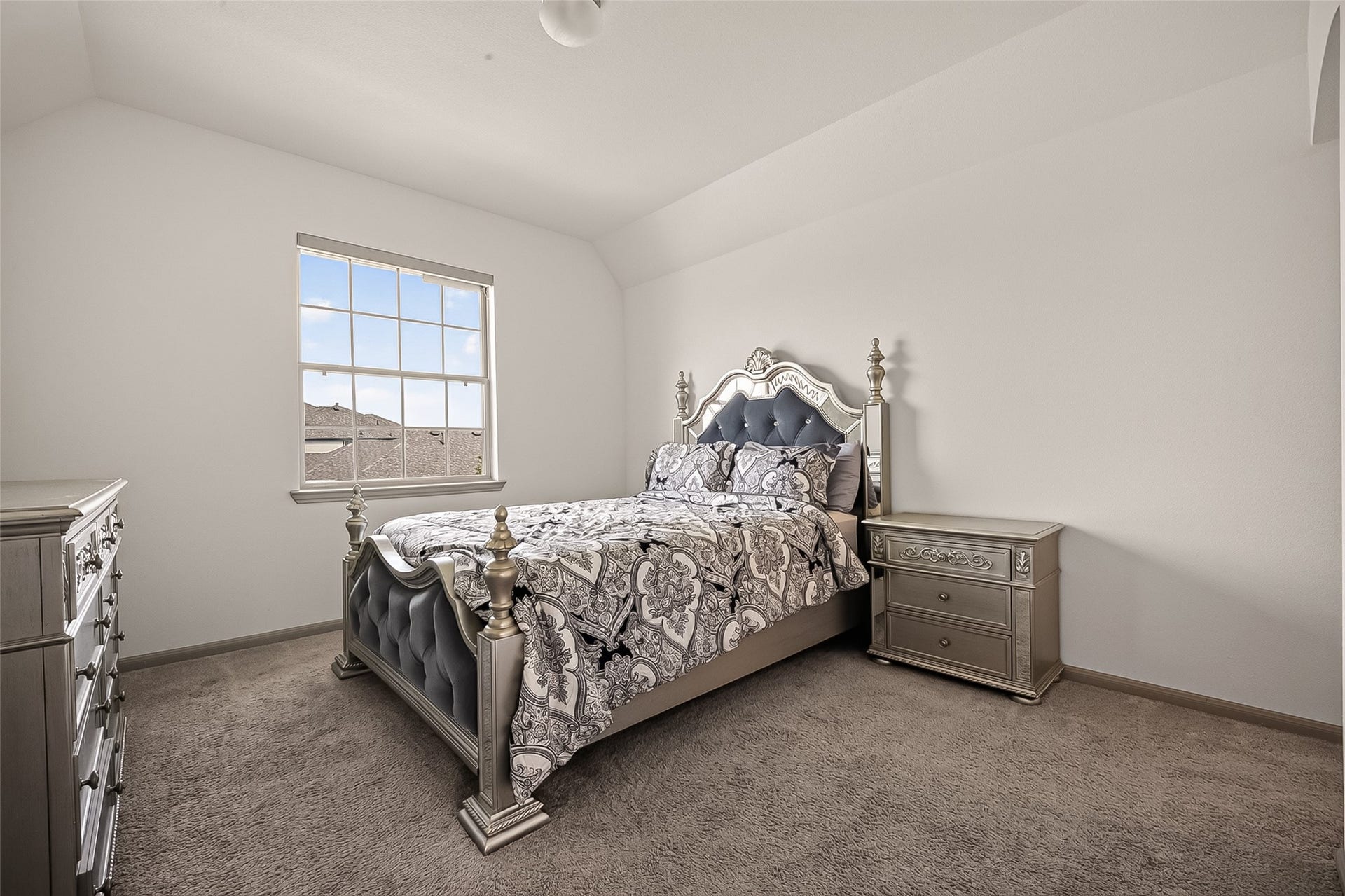 2225 Bellano Bay Drive, La Marque, TX 77568 2225 Bellano Bay Drive, La Marque, TX 77568