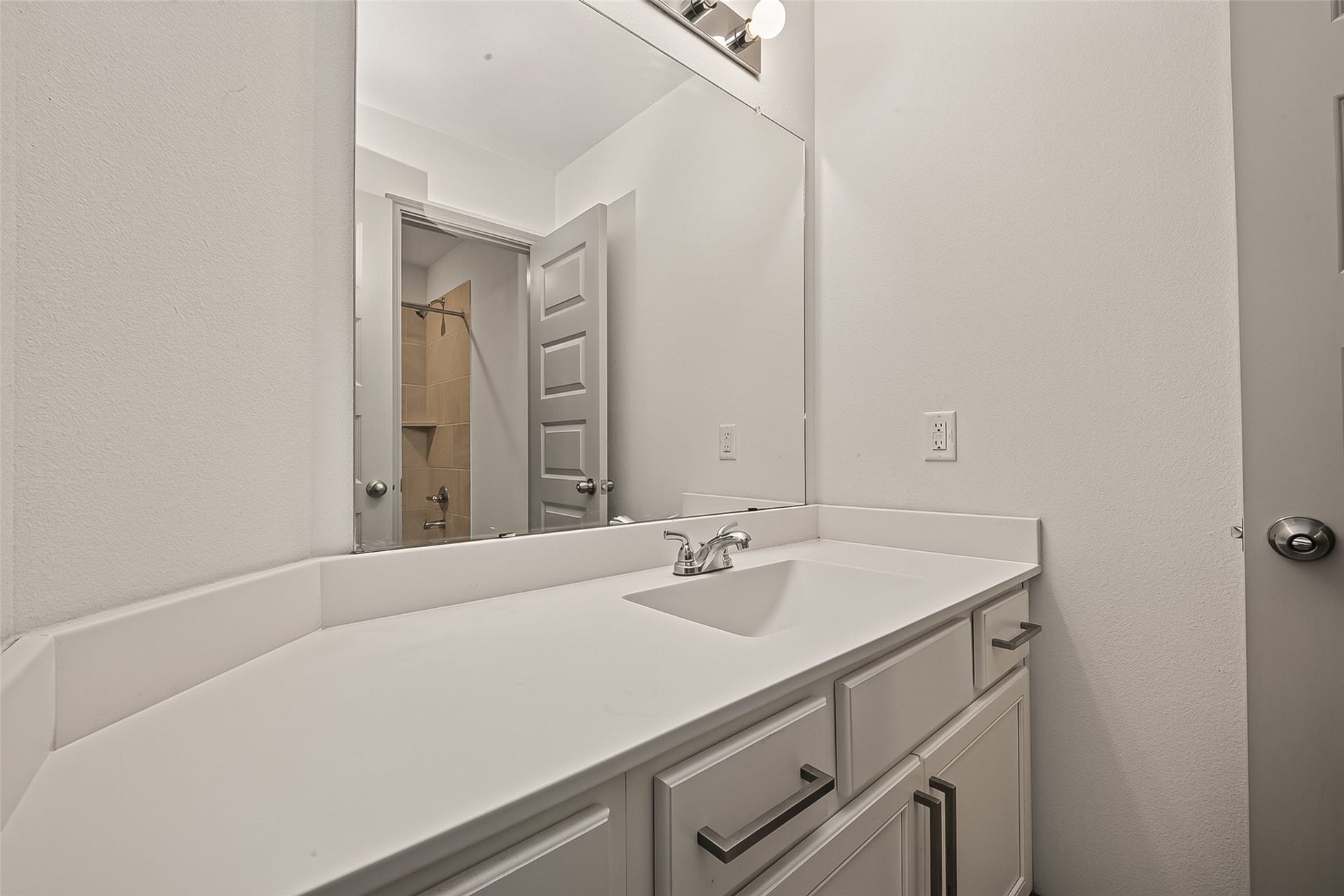 2225 Bellano Bay Drive, La Marque, TX 77568 2225 Bellano Bay Drive, La Marque, TX 77568