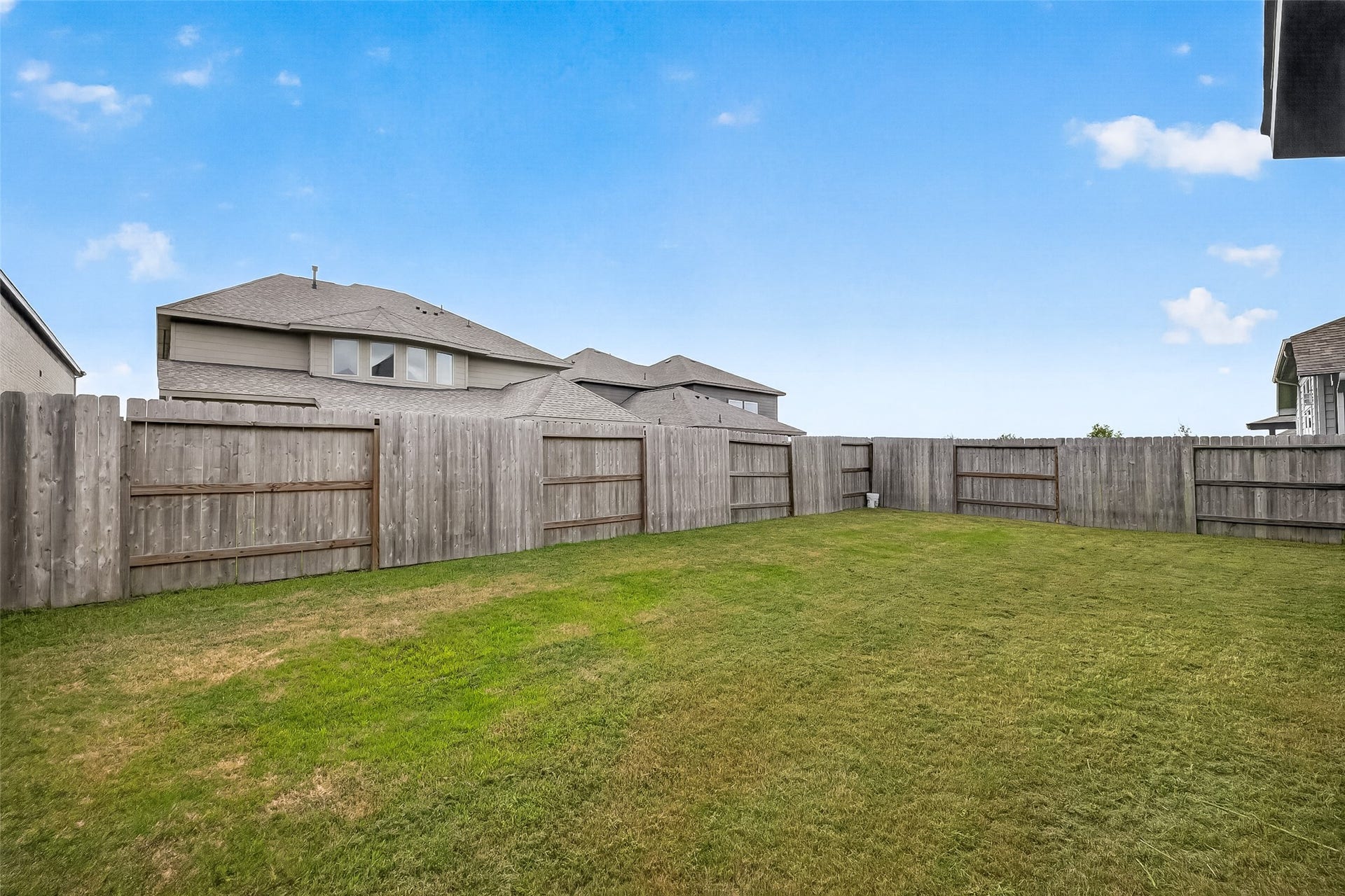 2225 Bellano Bay Drive, La Marque, TX 77568 2225 Bellano Bay Drive, La Marque, TX 77568