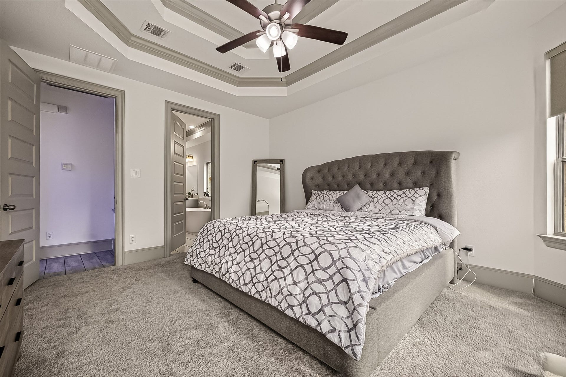 2225 Bellano Bay Drive, La Marque, TX 77568 2225 Bellano Bay Drive, La Marque, TX 77568