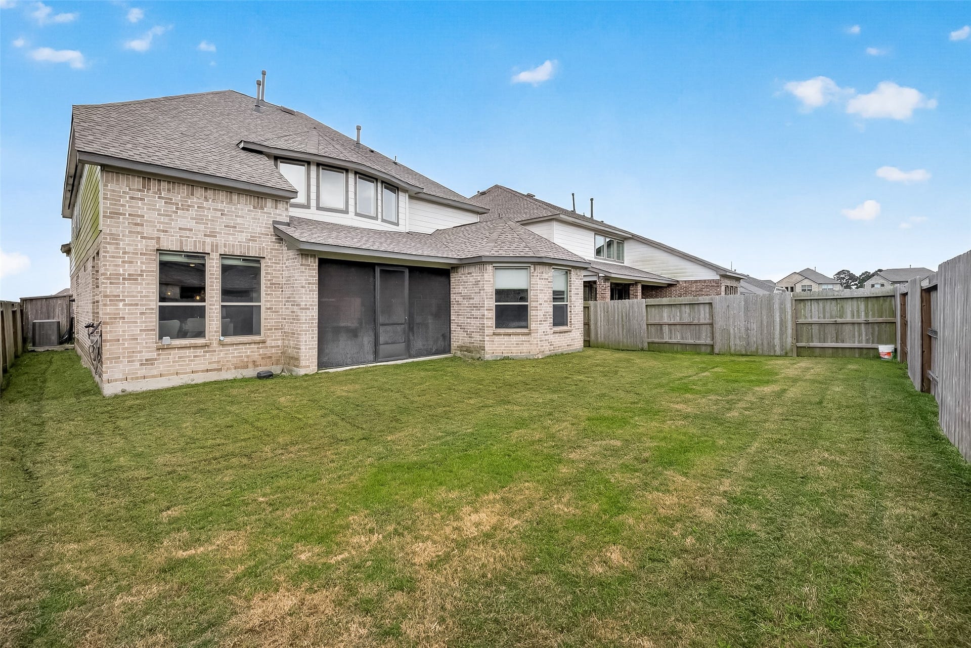 2225 Bellano Bay Drive, La Marque, TX 77568 2225 Bellano Bay Drive, La Marque, TX 77568
