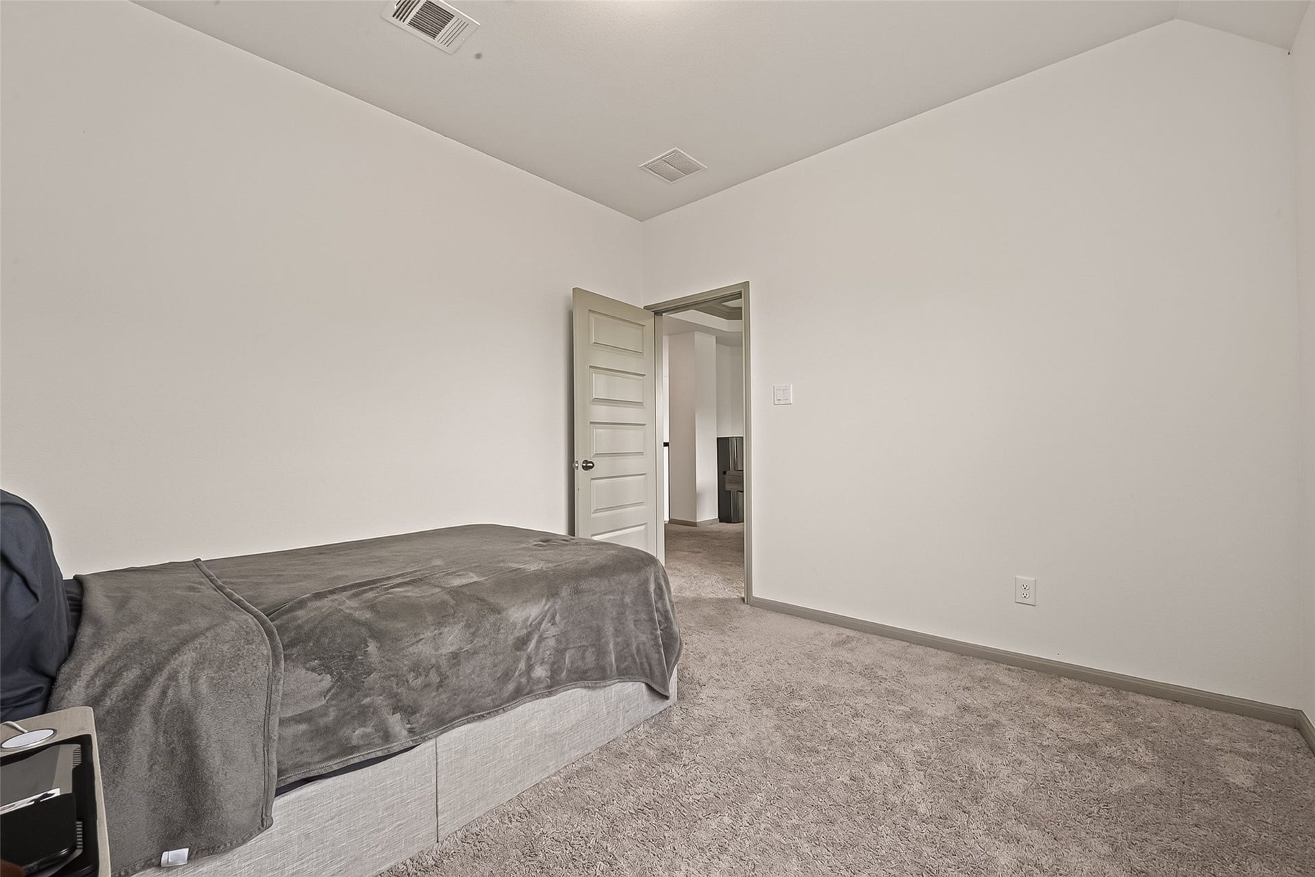 2225 Bellano Bay Drive, La Marque, TX 77568 2225 Bellano Bay Drive, La Marque, TX 77568