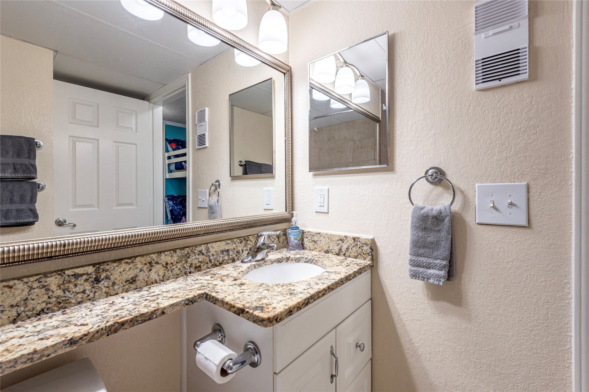 6102 Seawall Boulevard, #245, Galveston, TX 77551 6102 Seawall Boulevard, #245, Galveston, TX 77551