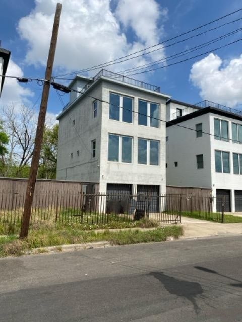 3419 Rawley Street, Houston, TX 77020 3419 Rawley Street, Houston, TX 77020