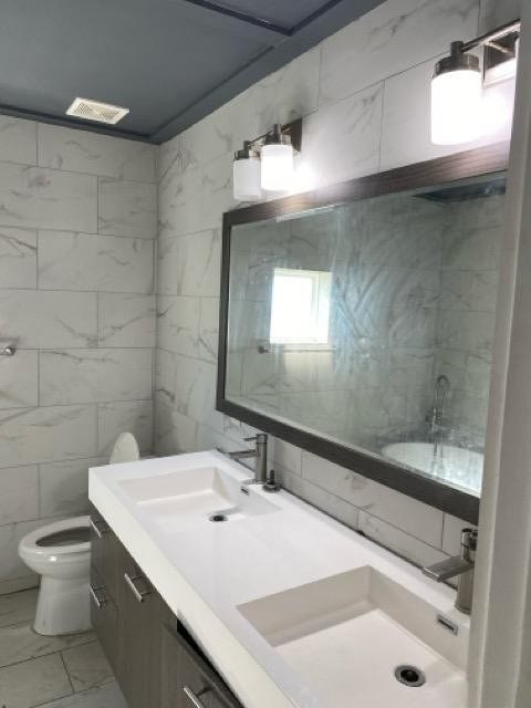 3419 Rawley Street, Houston, TX 77020 3419 Rawley Street, Houston, TX 77020