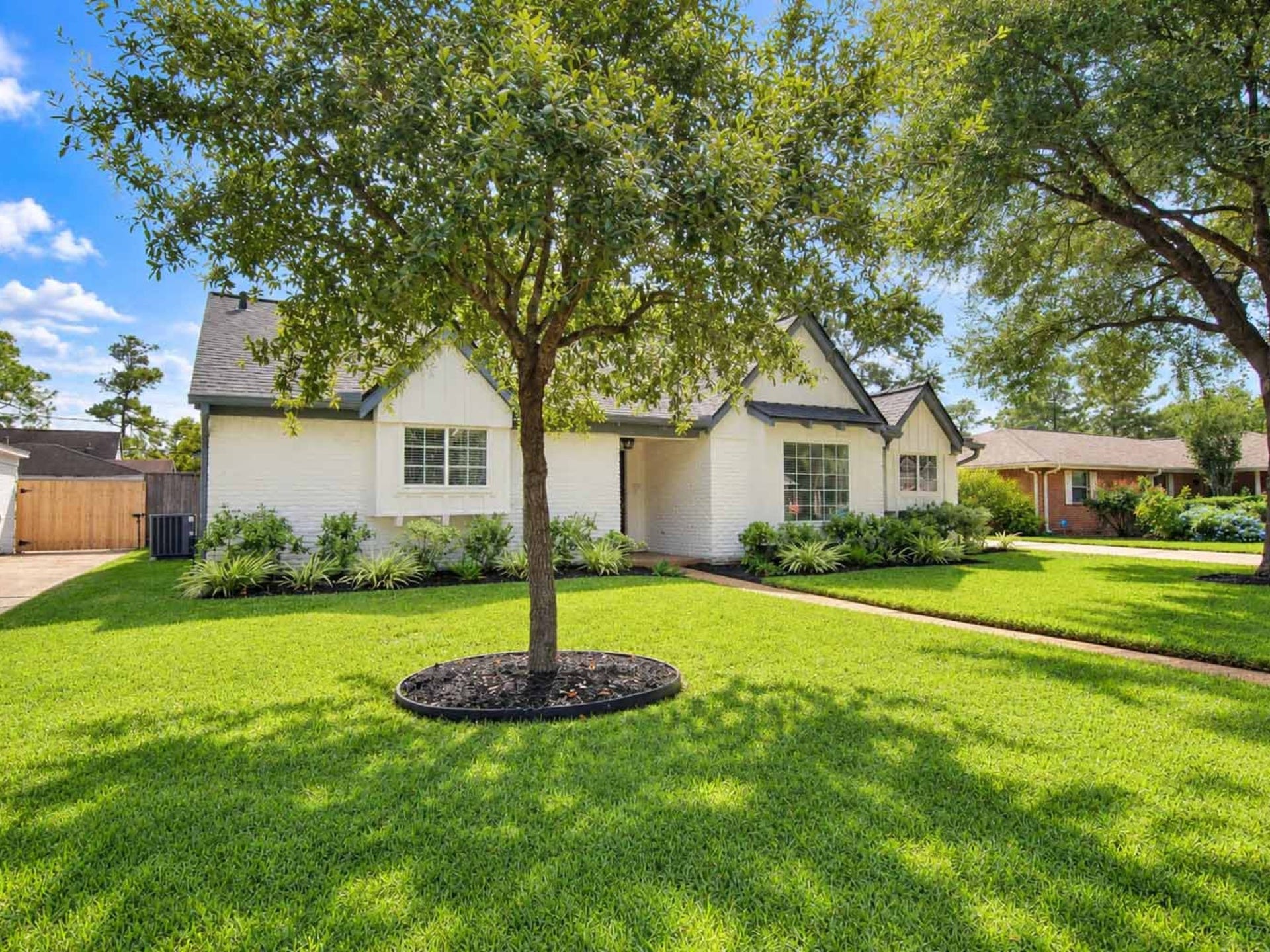 5611 Cheena Drive, Houston, TX 77096 5611 Cheena Drive, Houston, TX 77096