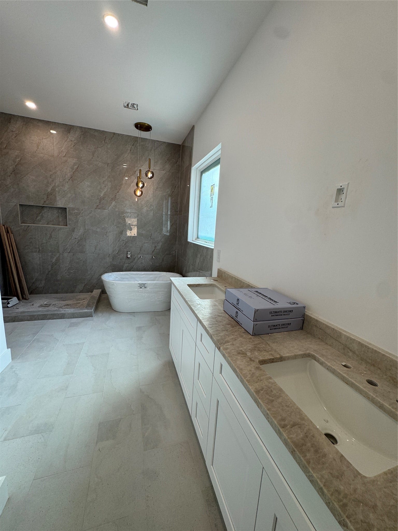 16019 Echo Hill Drive, Houston, TX 77059 16019 Echo Hill Drive, Houston, TX 77059
