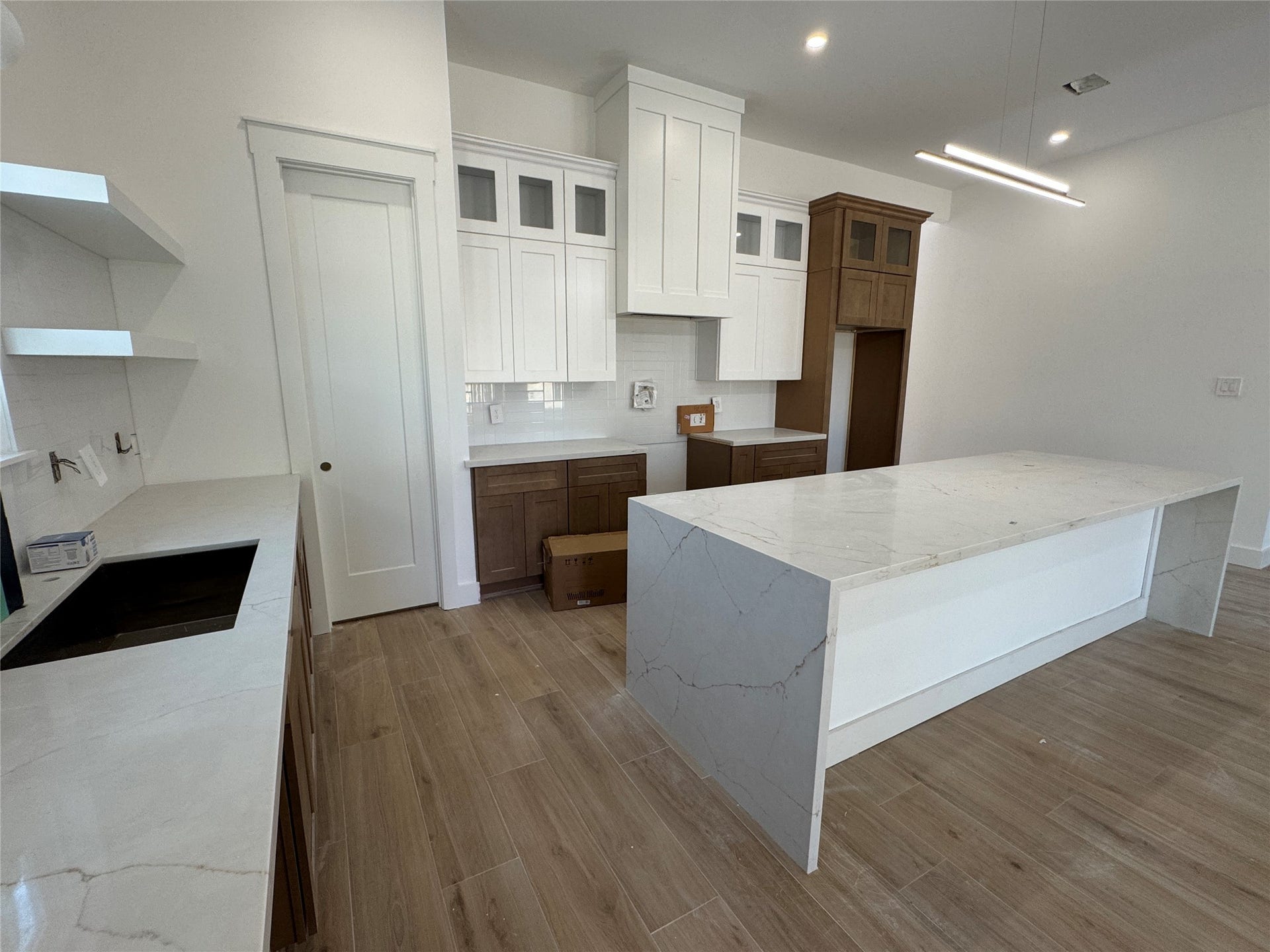 16019 Echo Hill Drive, Houston, TX 77059 16019 Echo Hill Drive, Houston, TX 77059