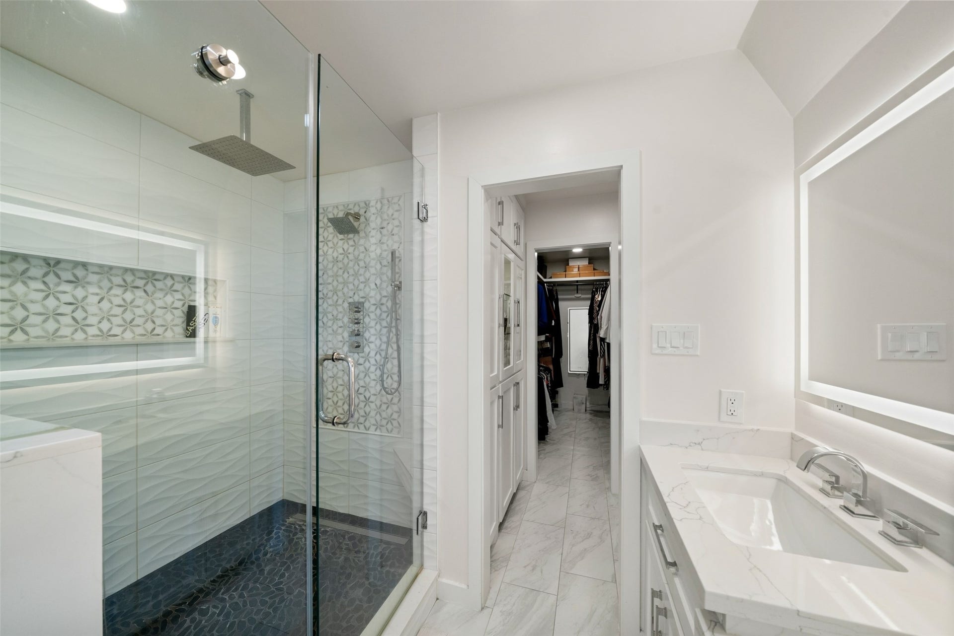 1806 Saddlecreek Drive, Houston, TX 77090 1806 Saddlecreek Drive, Houston, TX 77090
