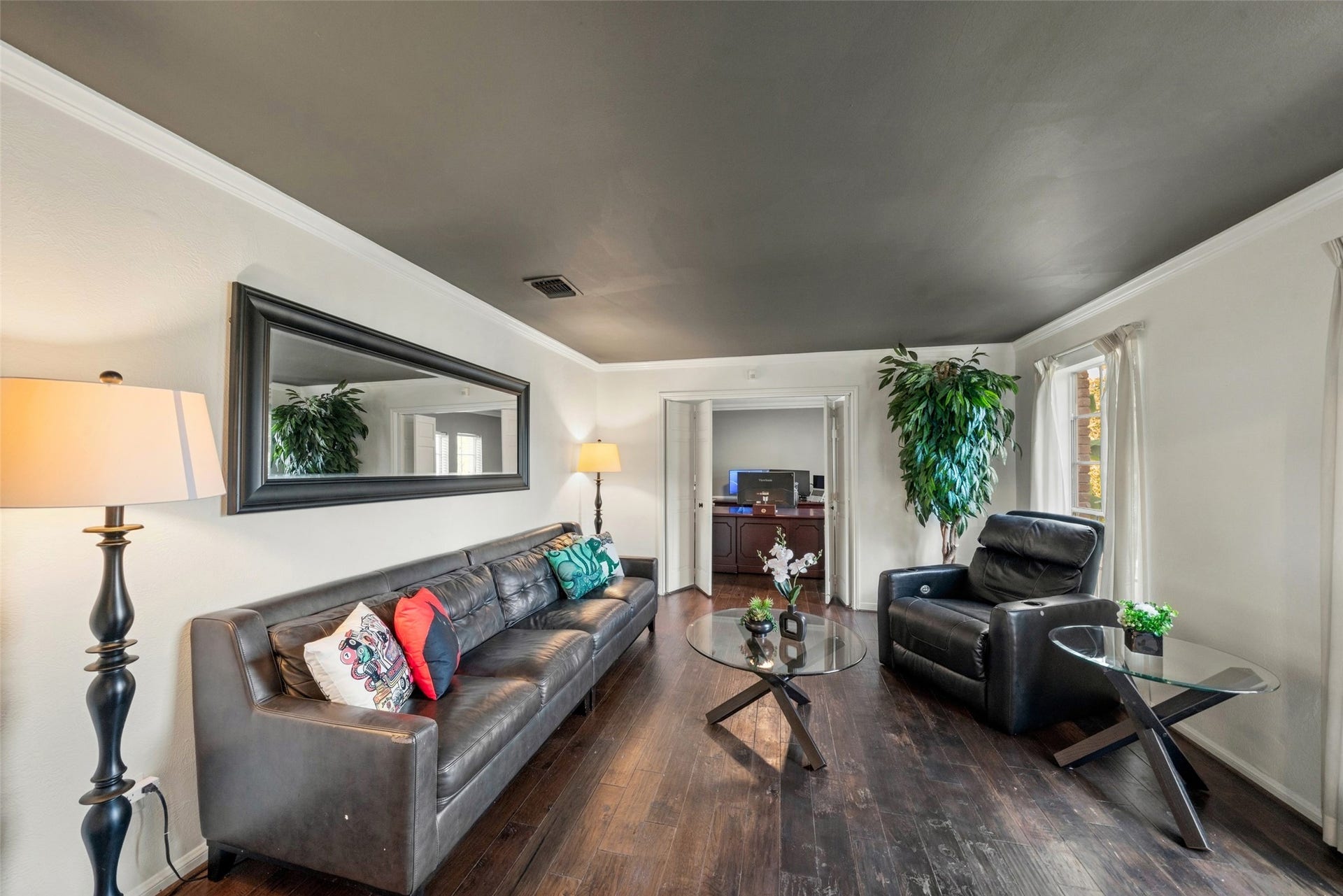 1806 Saddlecreek Drive, Houston, TX 77090 1806 Saddlecreek Drive, Houston, TX 77090