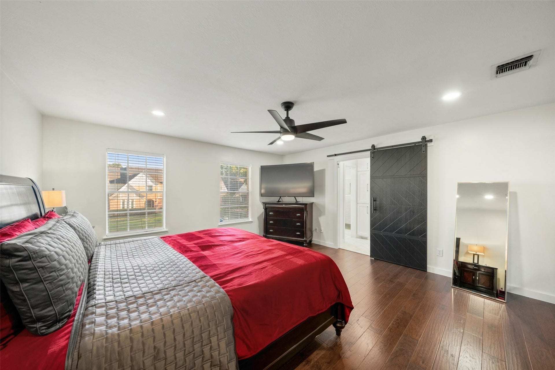 1806 Saddlecreek Drive, Houston, TX 77090 1806 Saddlecreek Drive, Houston, TX 77090