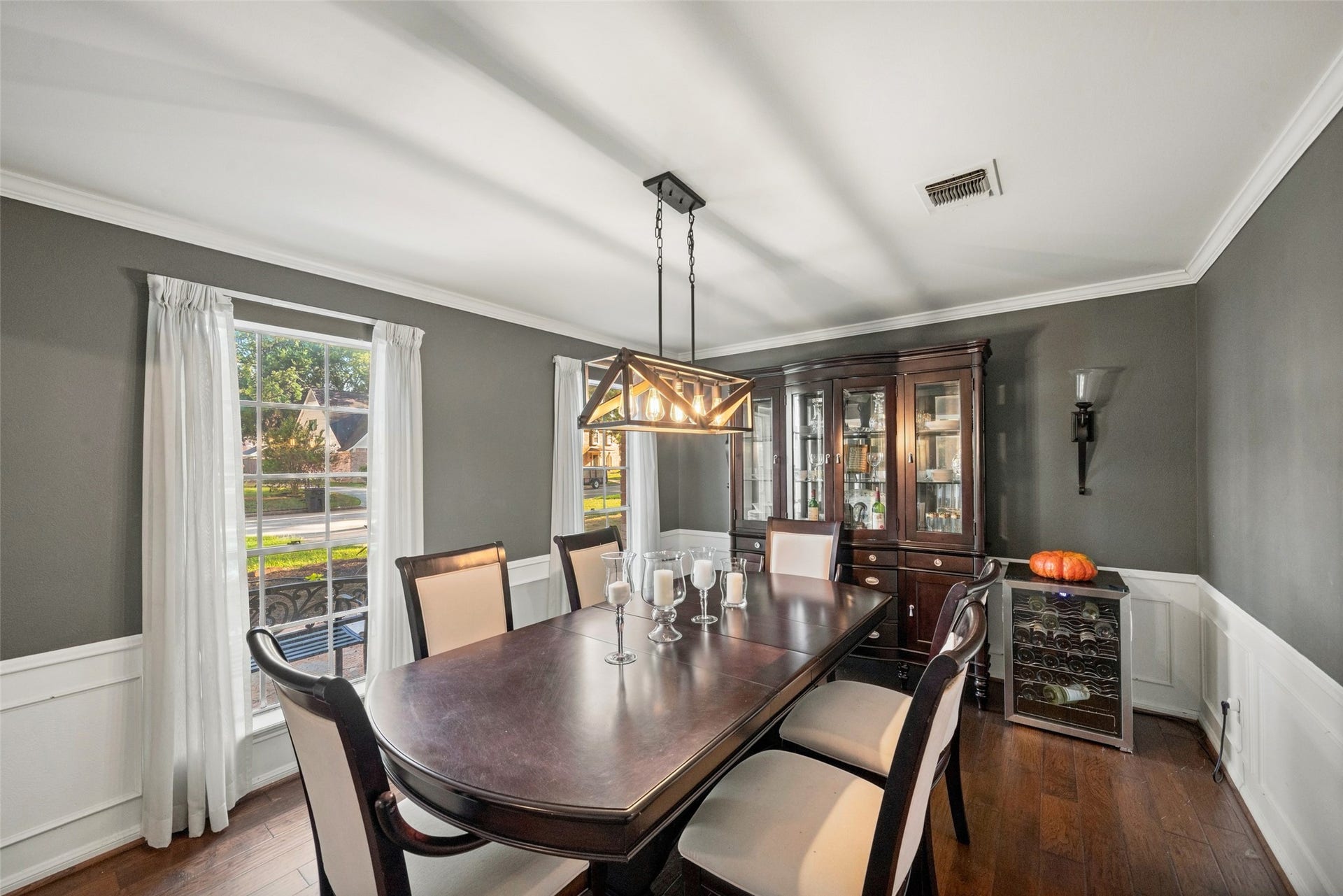 1806 Saddlecreek Drive, Houston, TX 77090 1806 Saddlecreek Drive, Houston, TX 77090