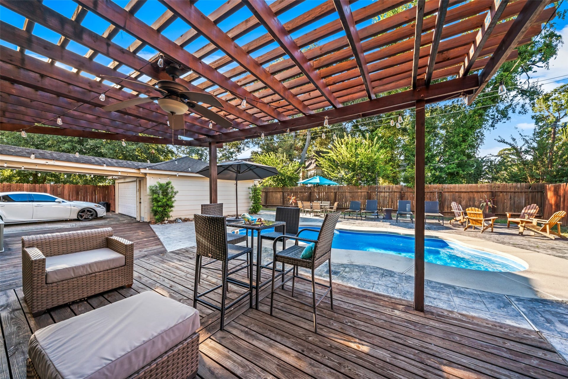 1806 Saddlecreek Drive, Houston, TX 77090 1806 Saddlecreek Drive, Houston, TX 77090